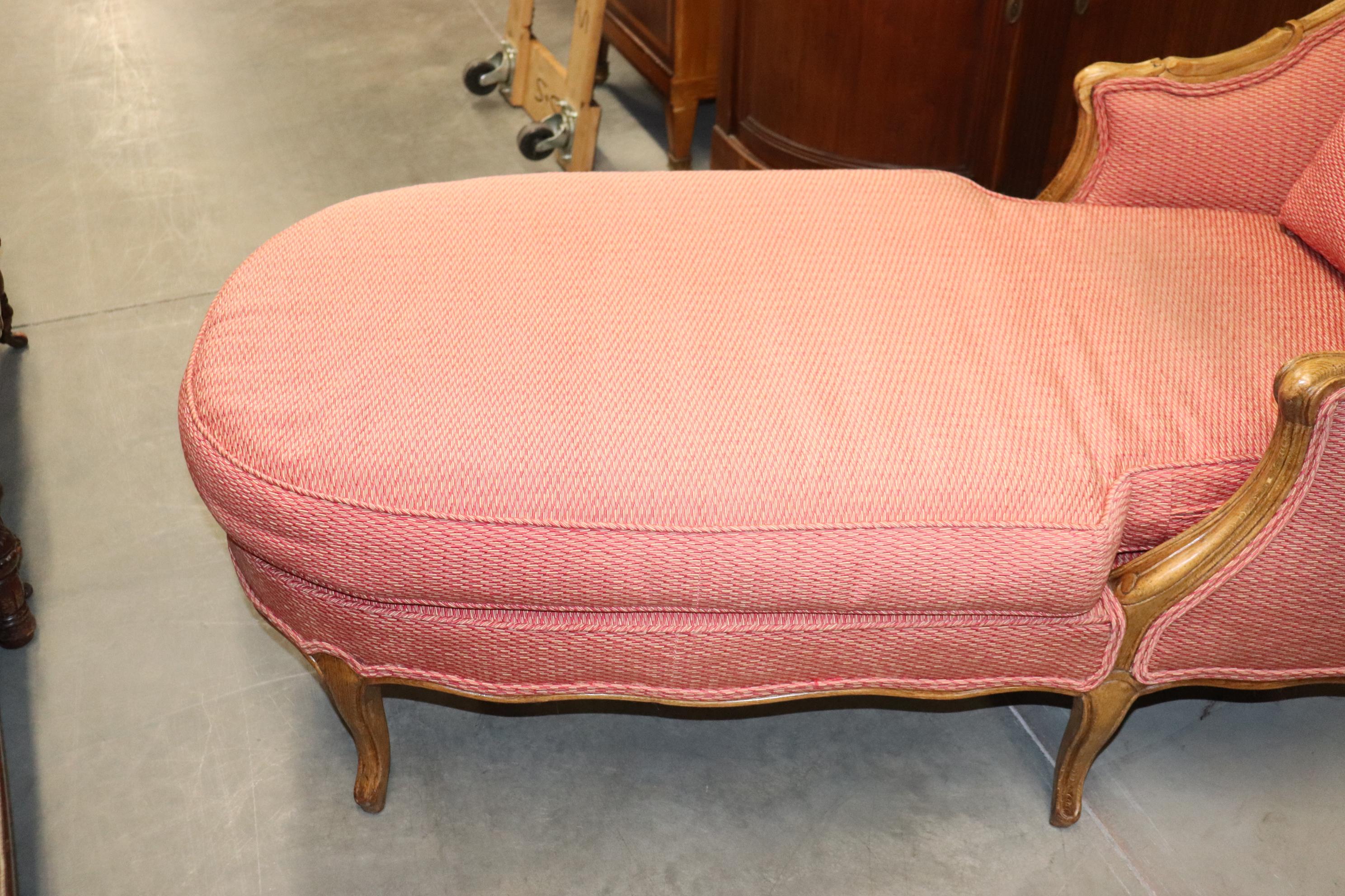 Unique French Carved Oak Blush Upholstered French Louis XV Style Daybed Chaise 3