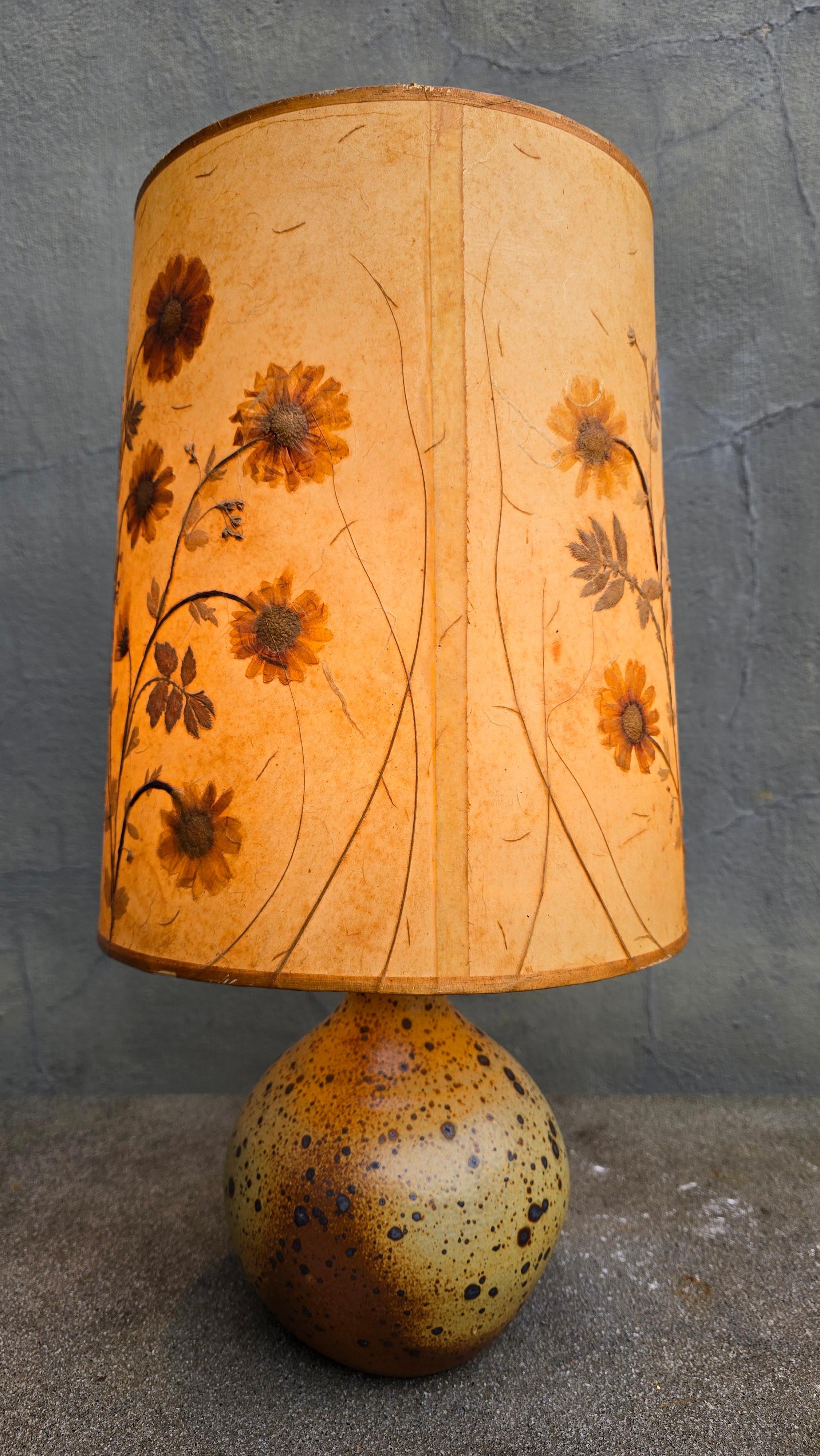 Lampe de table unique en céramique française - années 1950 en vente 4