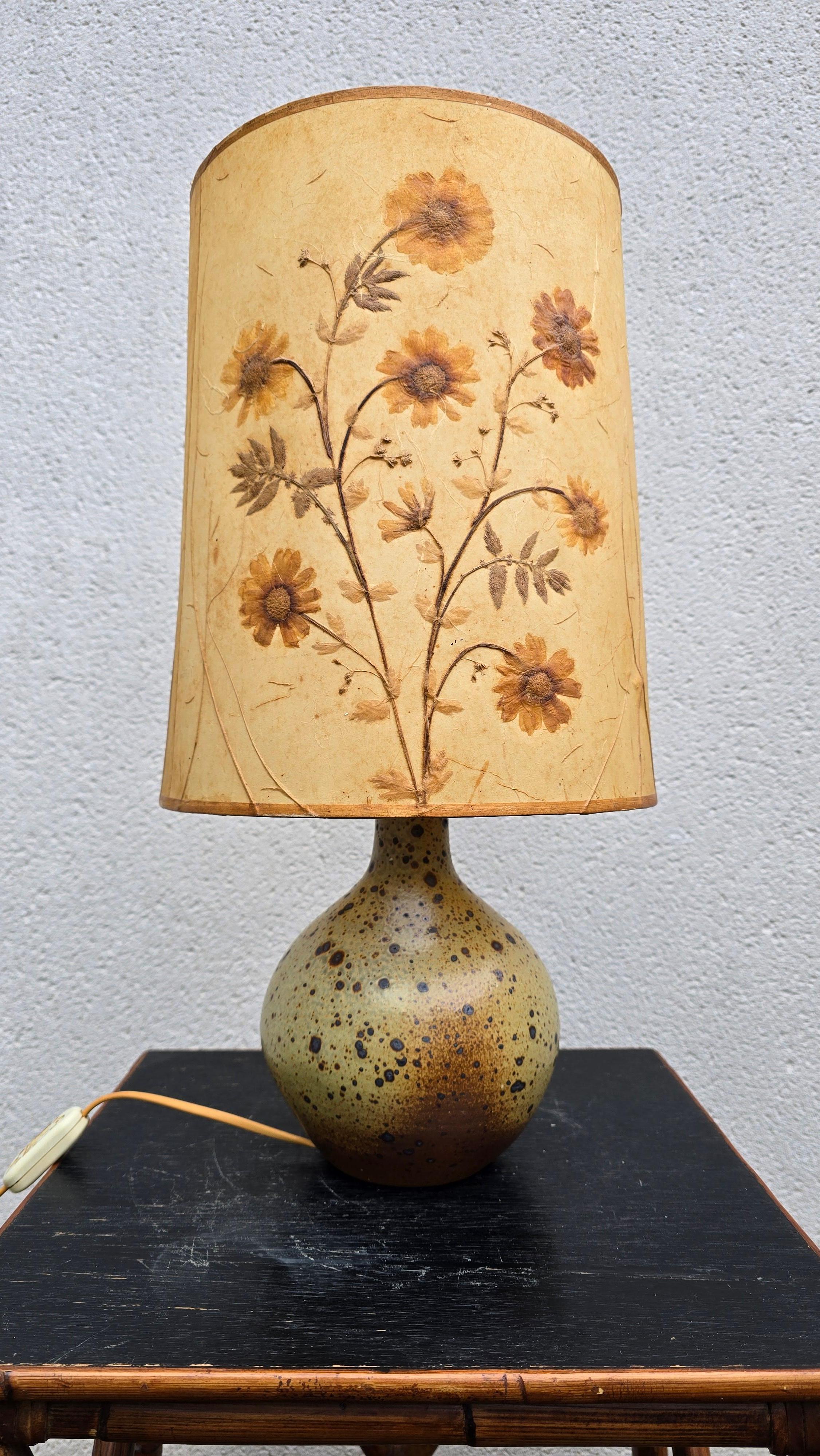 20ième siècle Lampe de table unique en céramique française - années 1950 en vente