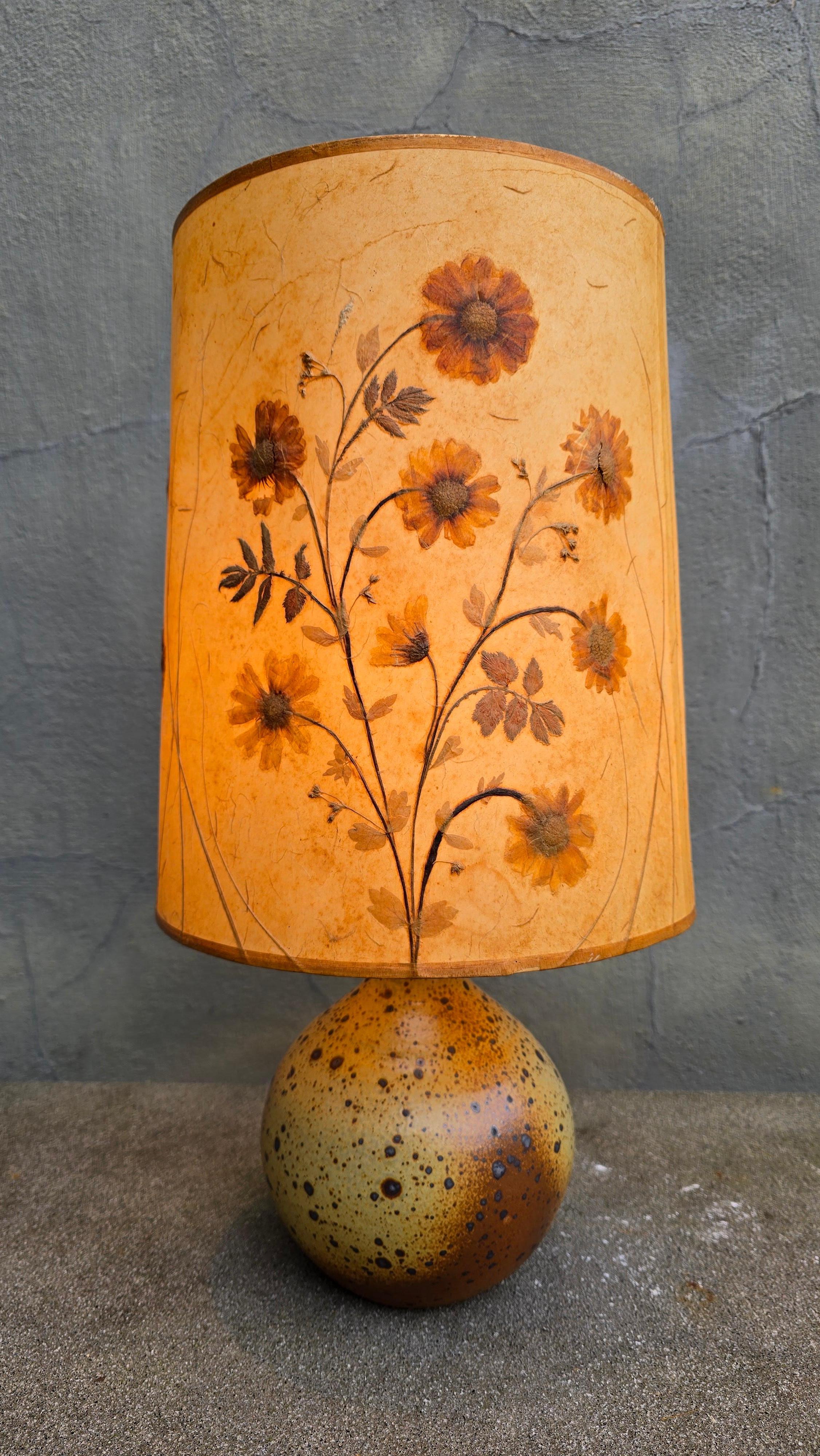 Lampe de table unique en céramique française - années 1950 en vente 2