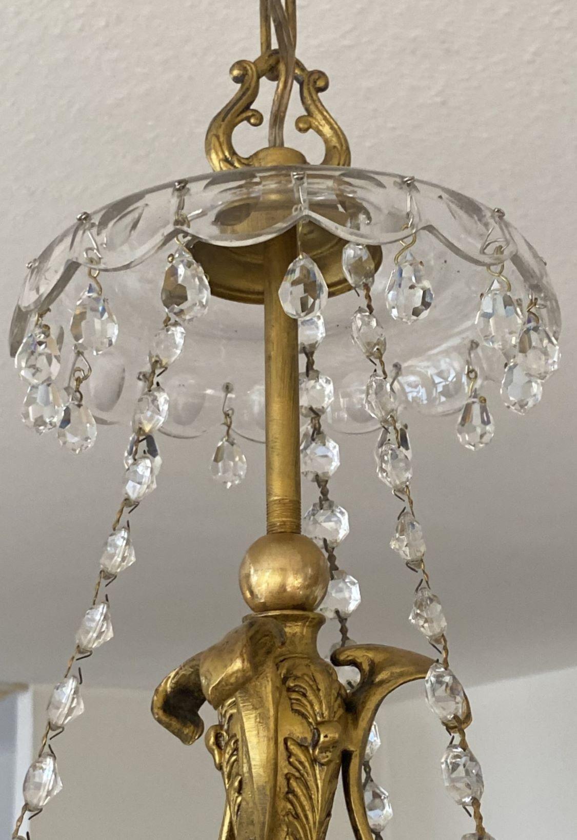 Lanterna o lampadario a tre luci in cristallo dorato francese unico nel suo genere, 1910-1920 in vendita 5