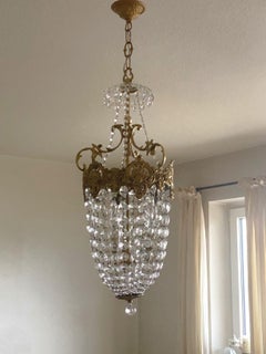 Lanterna o lampadario a tre luci in cristallo dorato francese unico nel suo genere, 1910-1920