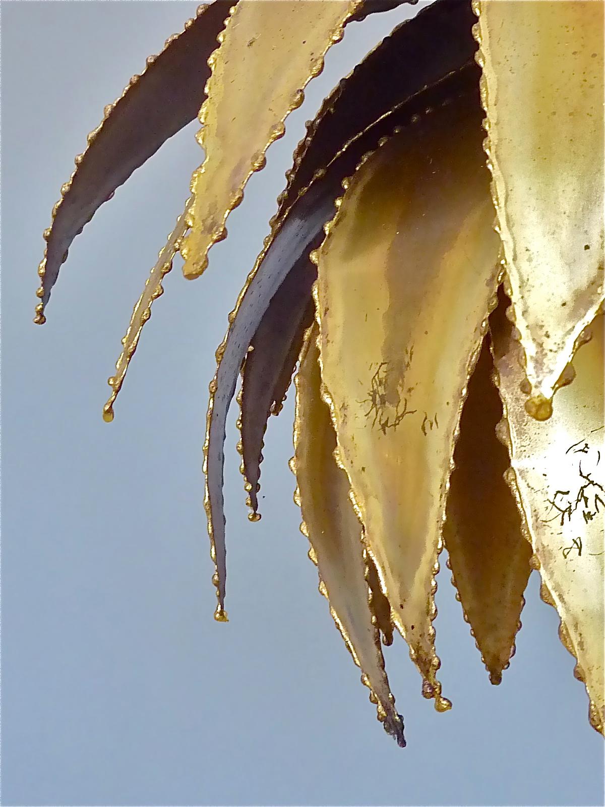 Mid-Century Modern Unique French Maison Jansen Artichoke Palm Leaf Chandelier Patinated Brass 1970s For Sale