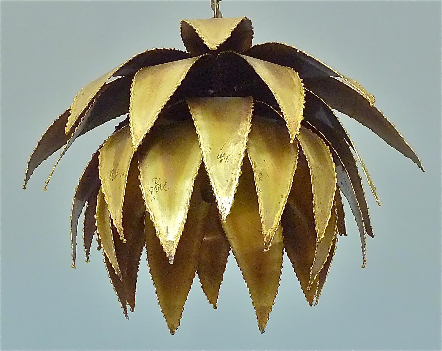 Hand-Crafted Unique French Maison Jansen Artichoke Palm Leaf Chandelier Patinated Brass 1970s For Sale