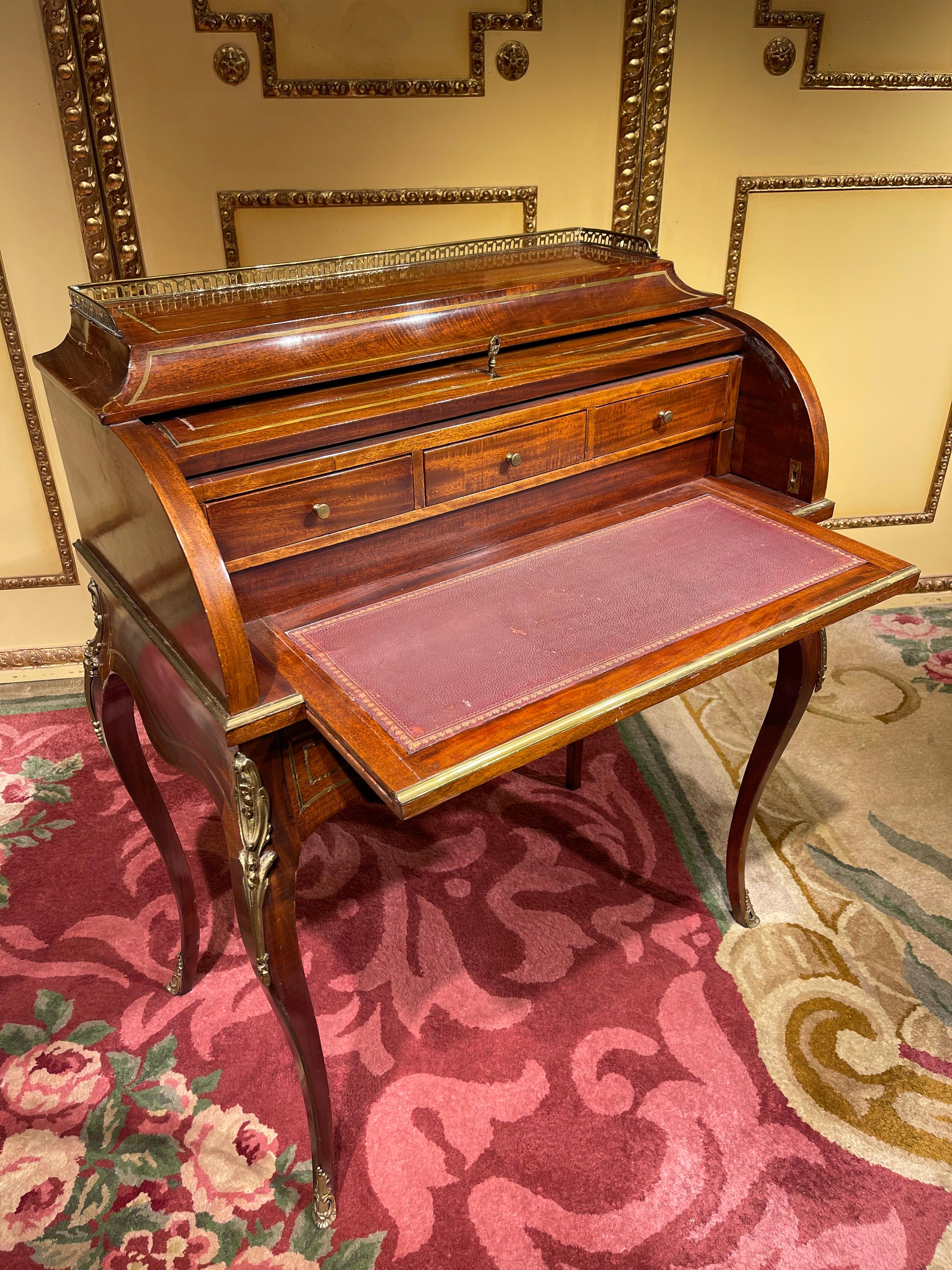 Unique French Roll-Up Secretary/Desk in the Transition Style from Around 1890 For Sale 9