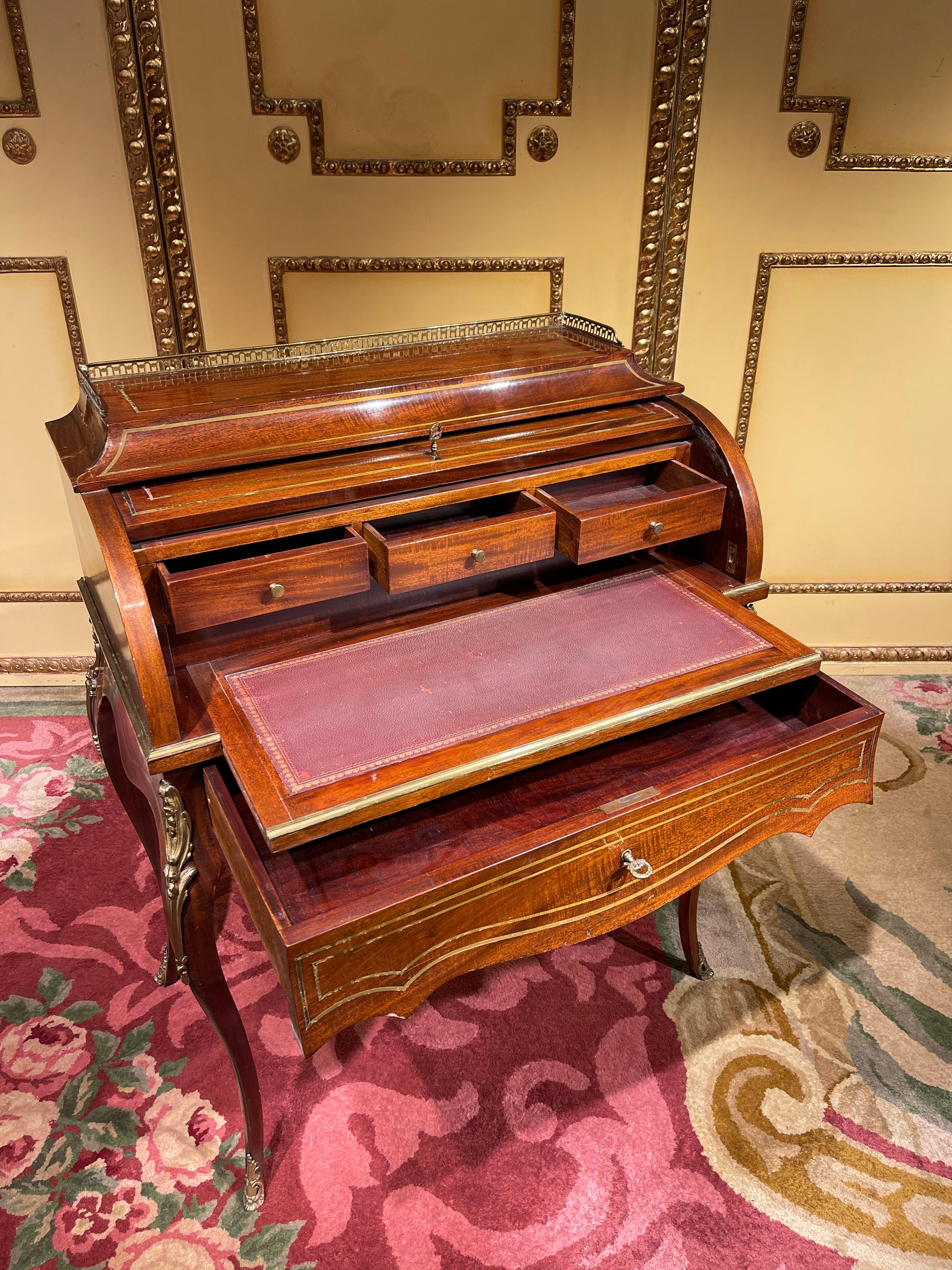 Unique French Roll-Up Secretary/Desk in the Transition Style from Around 1890 For Sale 10
