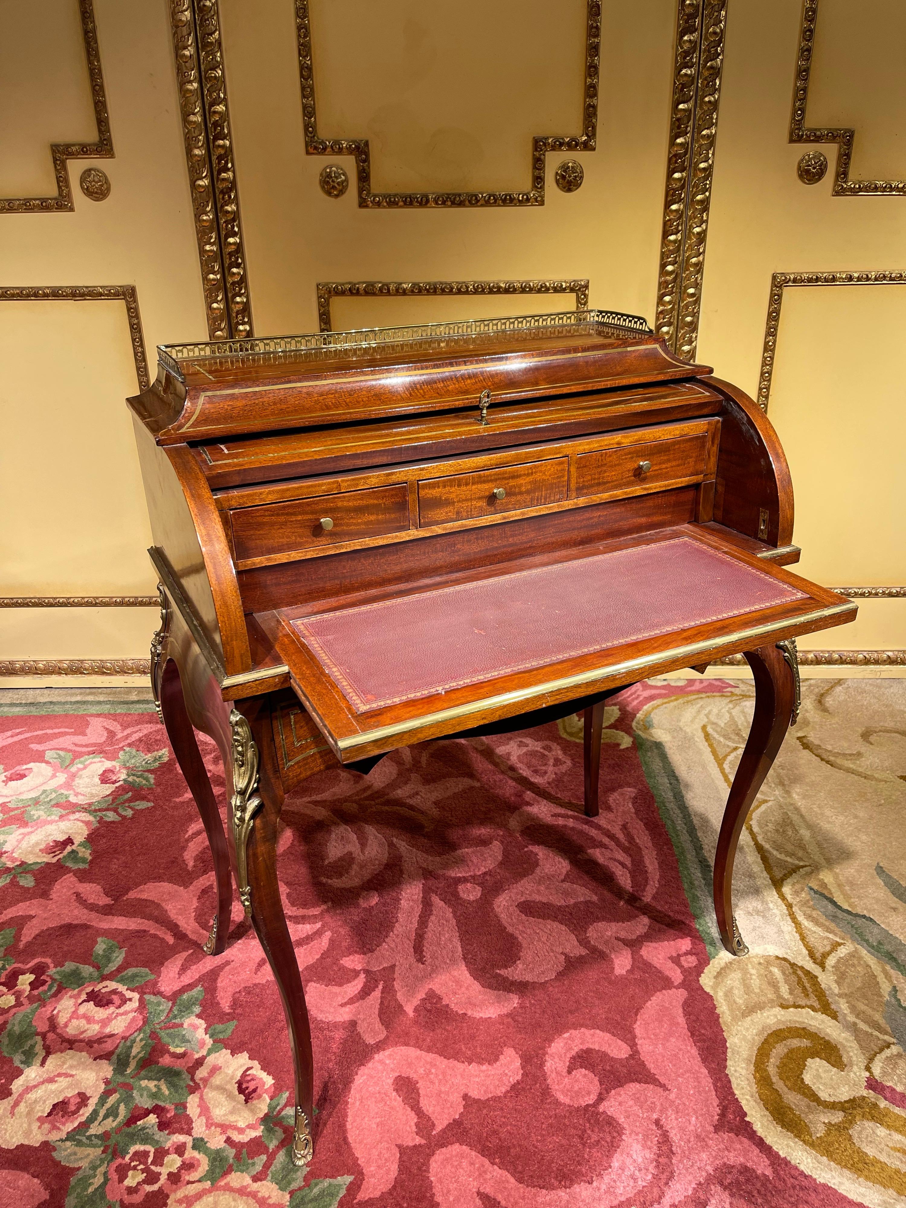 Unique French Roll-Up Secretary/Desk in the Transition Style from Around 1890 For Sale 12