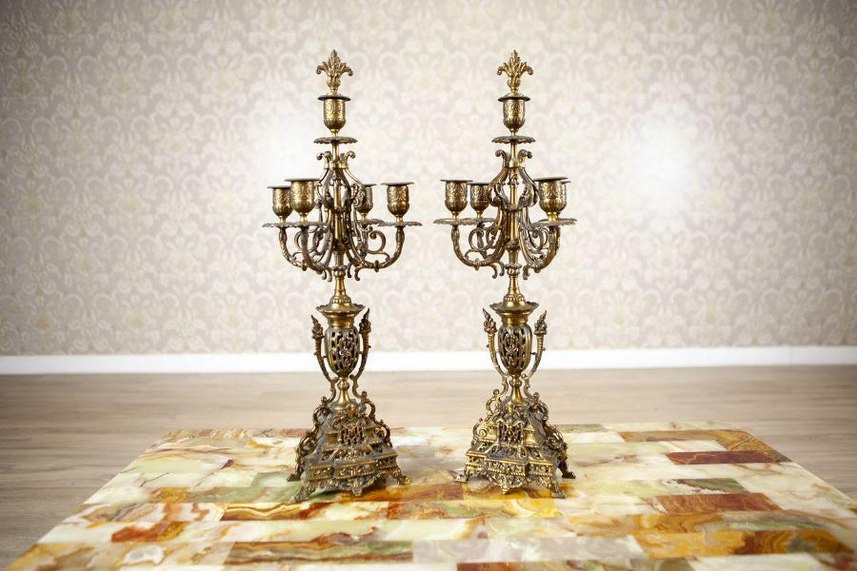 Único reloj de chimenea de estilo francés con candelabros, principios del siglo XX en venta 4