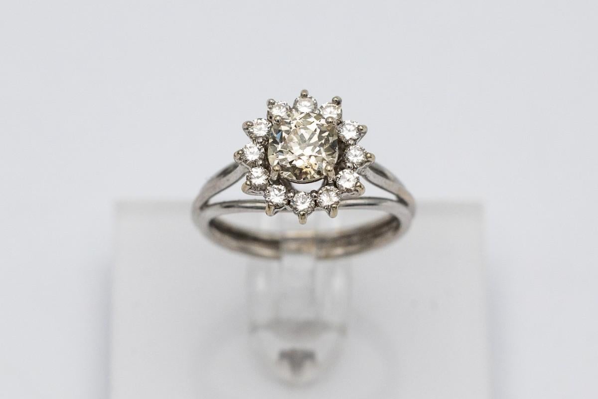 Unique French White Gold Ring with Diamonds, over 1.72ct. In Good Condition For Sale In Chorzów, PL