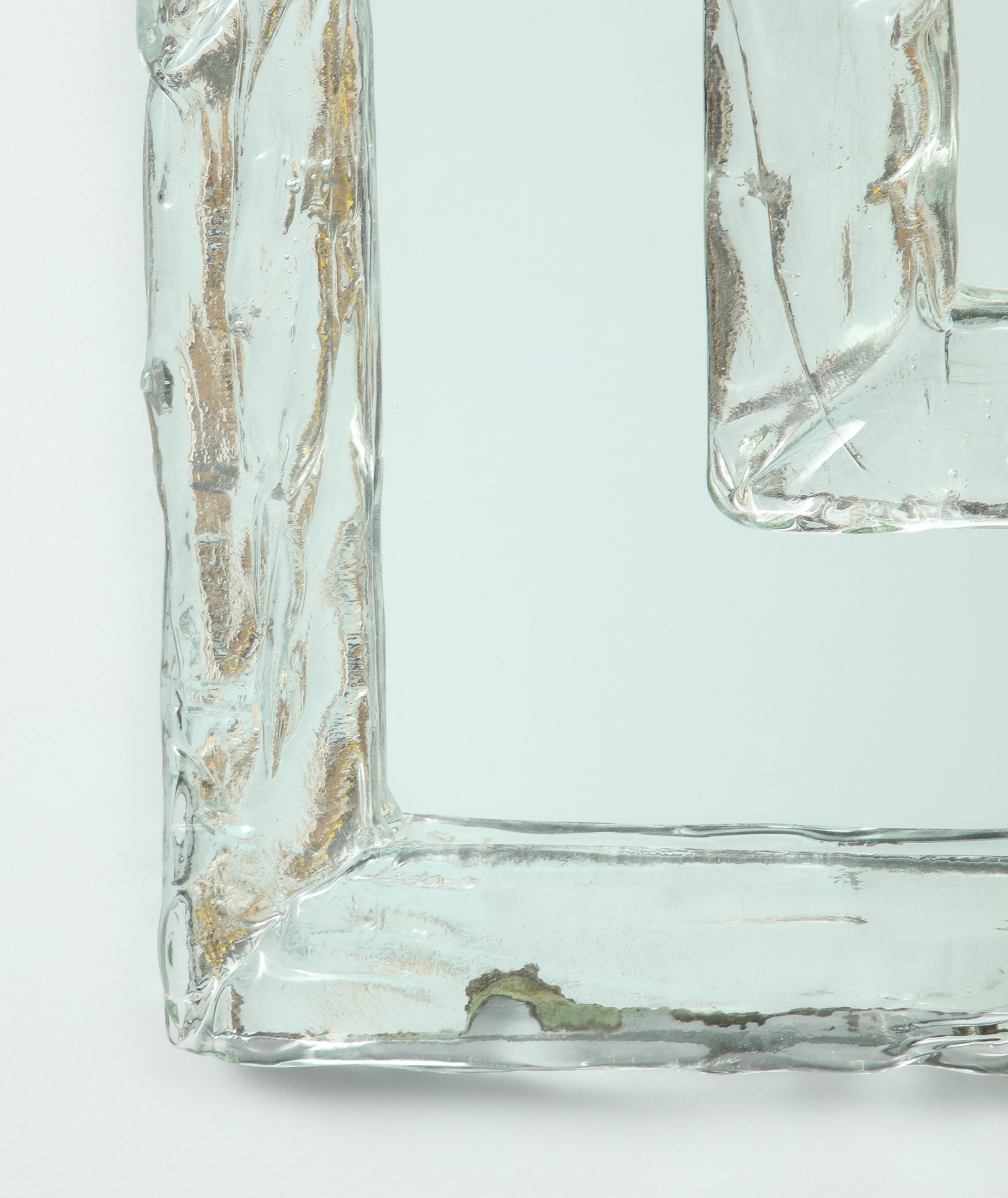 Specchio unico smerigliato e scultoreo in vendita 4