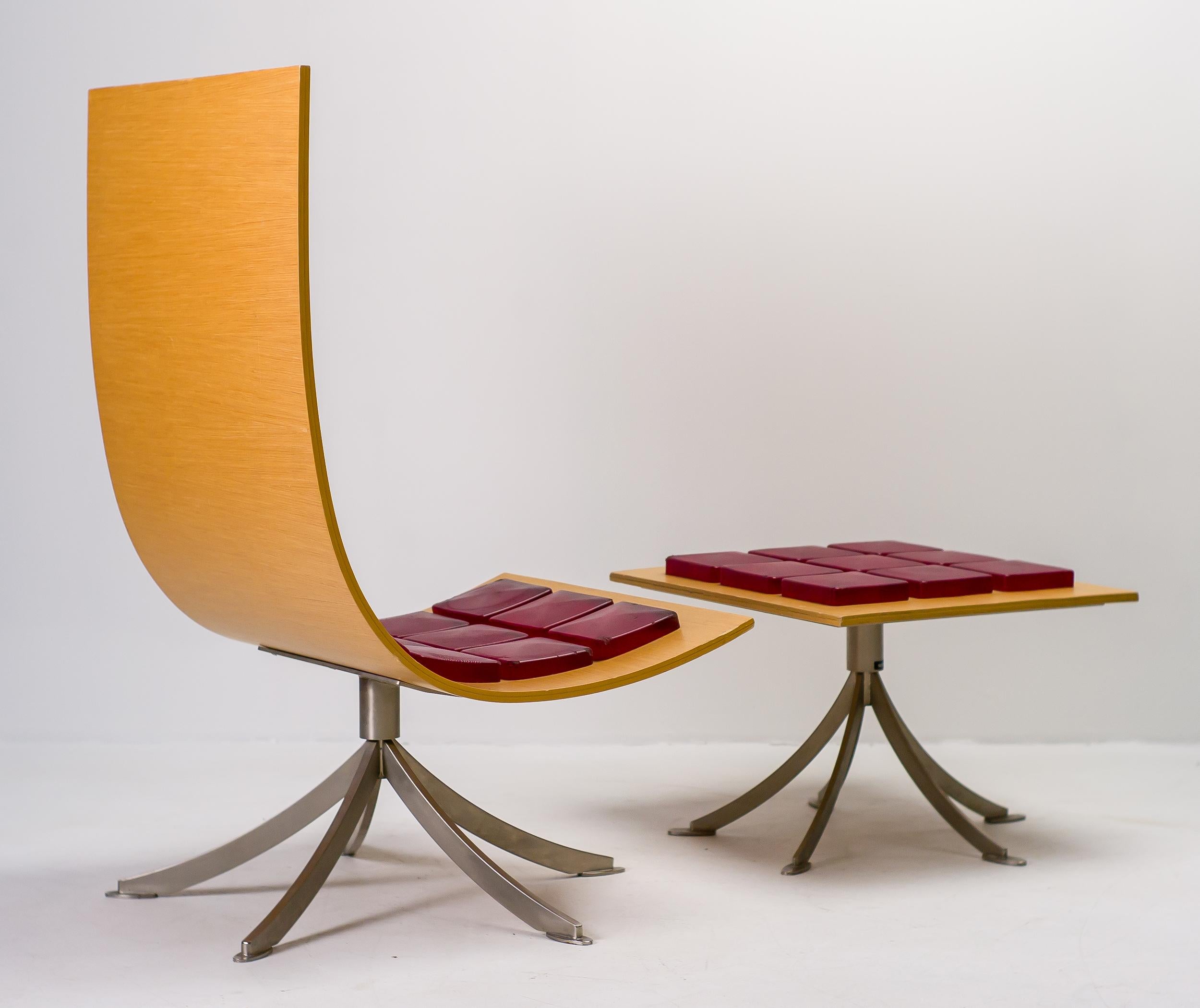 Einzigartiger Gaby Fois Dorell Voyager Loungesessel und Fußhocker (21. Jahrhundert und zeitgenössisch) im Angebot