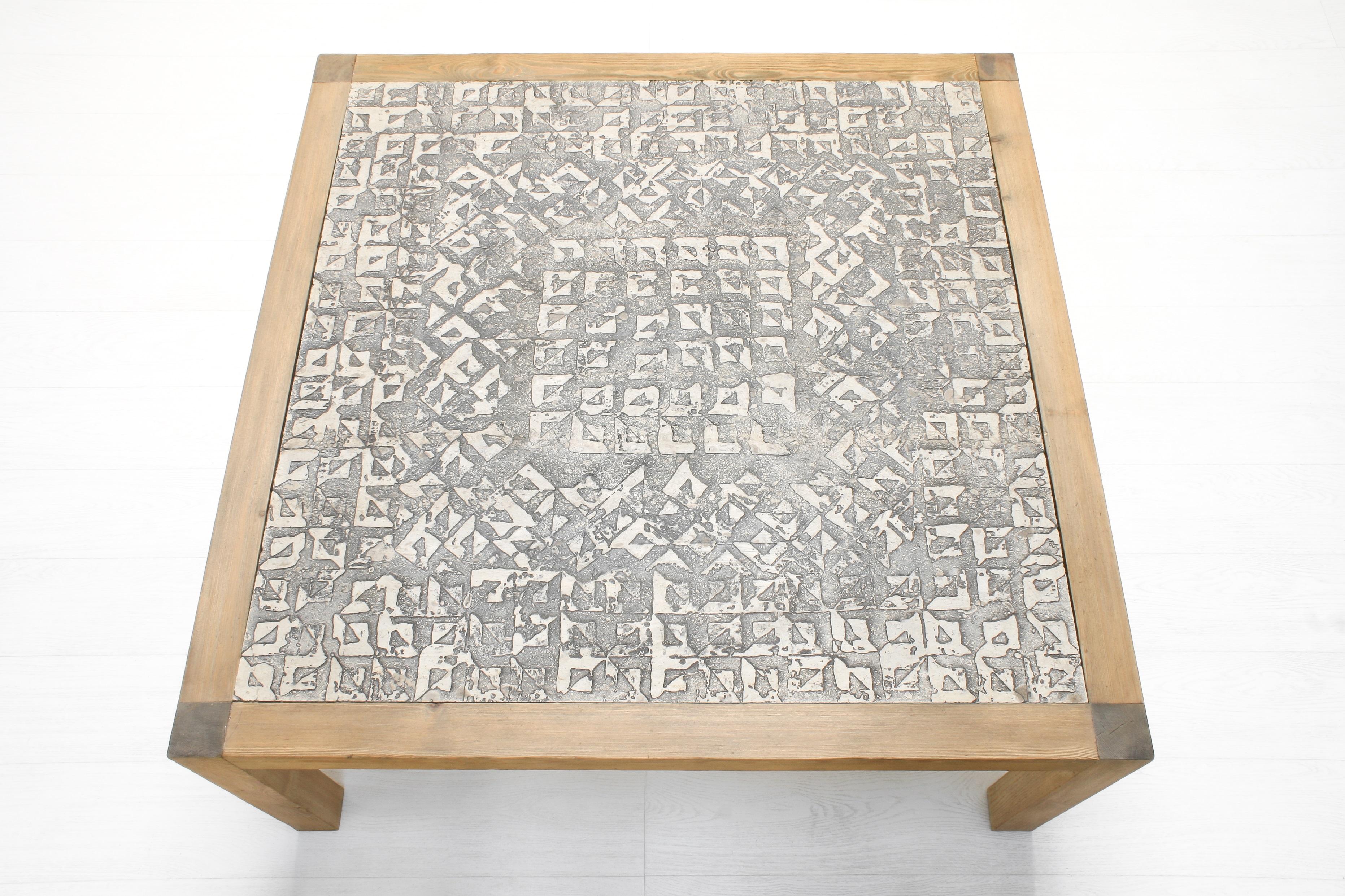 Minimaliste Table basse géométrique unique en granit de Rik Vermeersch en vente