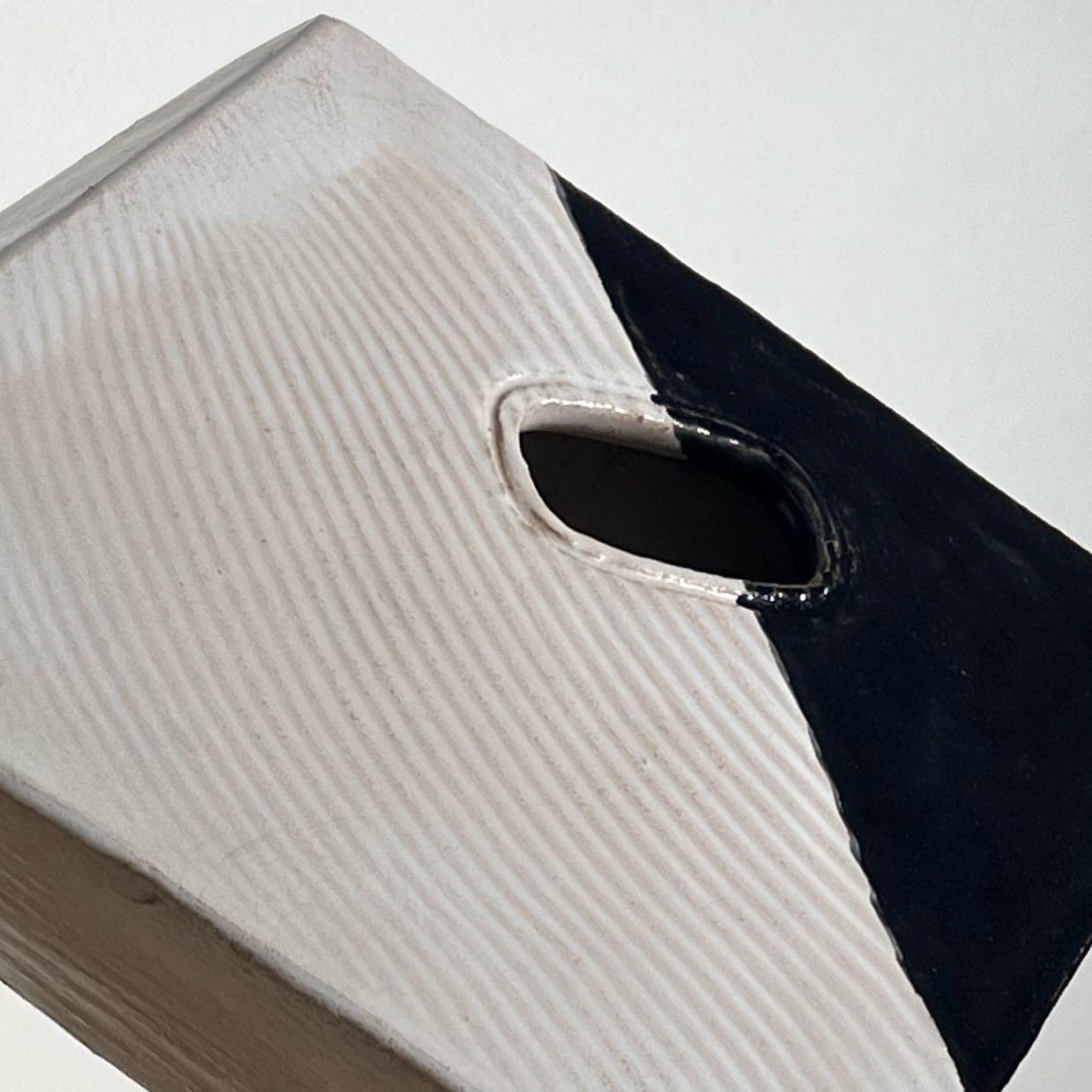 Postmoderno Vaso geometrico da studio giapponese unico nel suo genere, 20° secolo in vendita