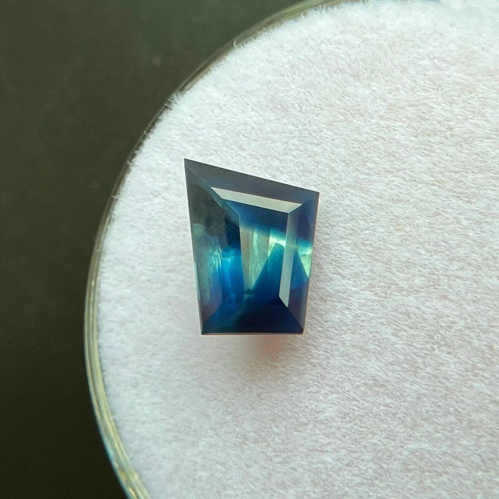 Einzigartige GIA zertifiziert natürlichen 1,49ct Bi Farbe Saphir Thai Edelstein 7,6x6mm im Zustand „Neu“ im Angebot in Birmingham, GB