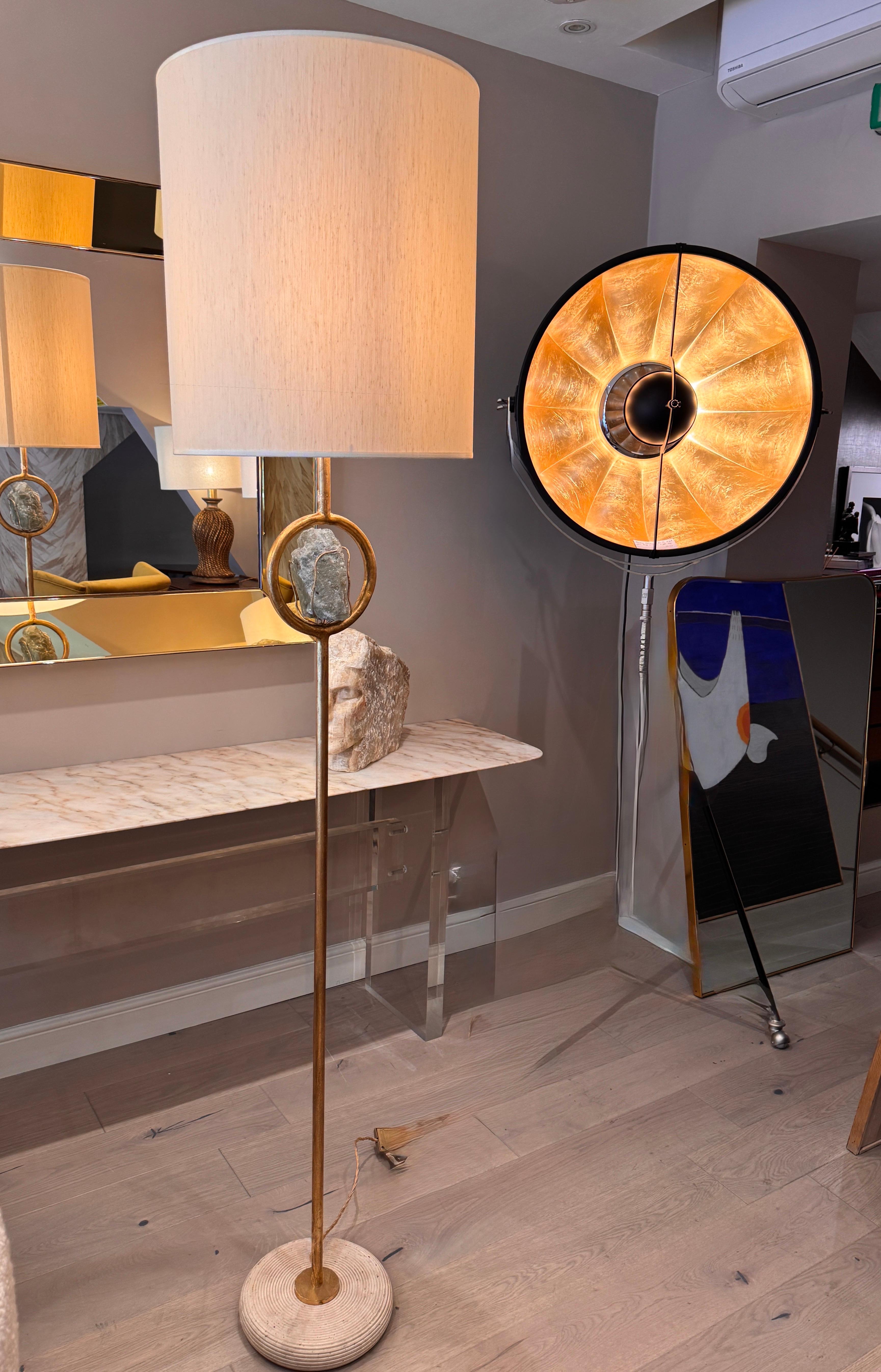 Lampadaire unique en fer doré de Giovanni Banci en vente 1
