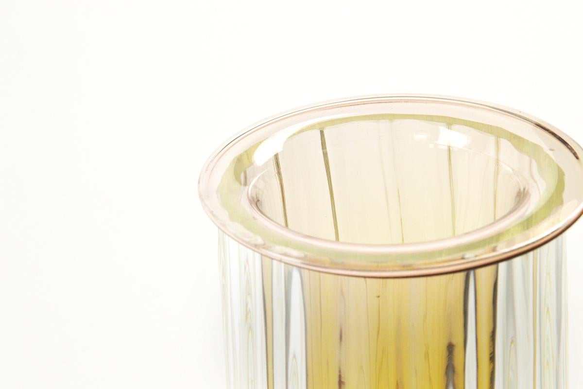 Moderno Vaso di vetro unico di Atelier George in vendita