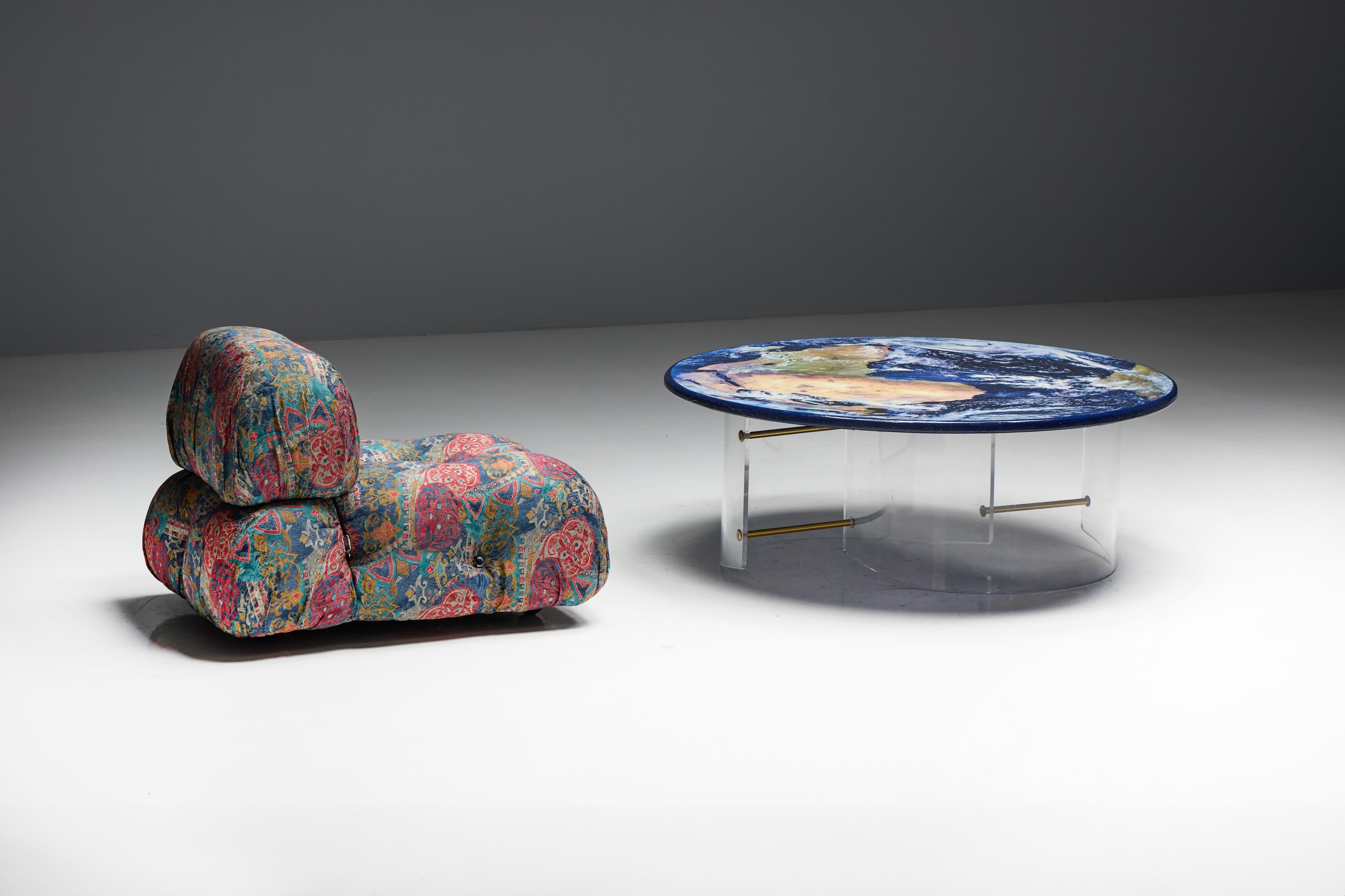 Unique Globe Coffee Table with Plexi Base, 1990s For Sale 6