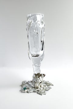 Copa exclusiva n.º 06 de cristal y plata con piedras preciosas, de Szkło Studio