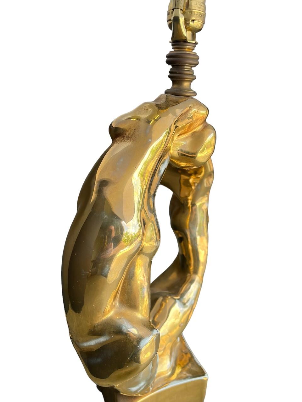 Inconnu Lampe figurative unique en céramique dorée en vente