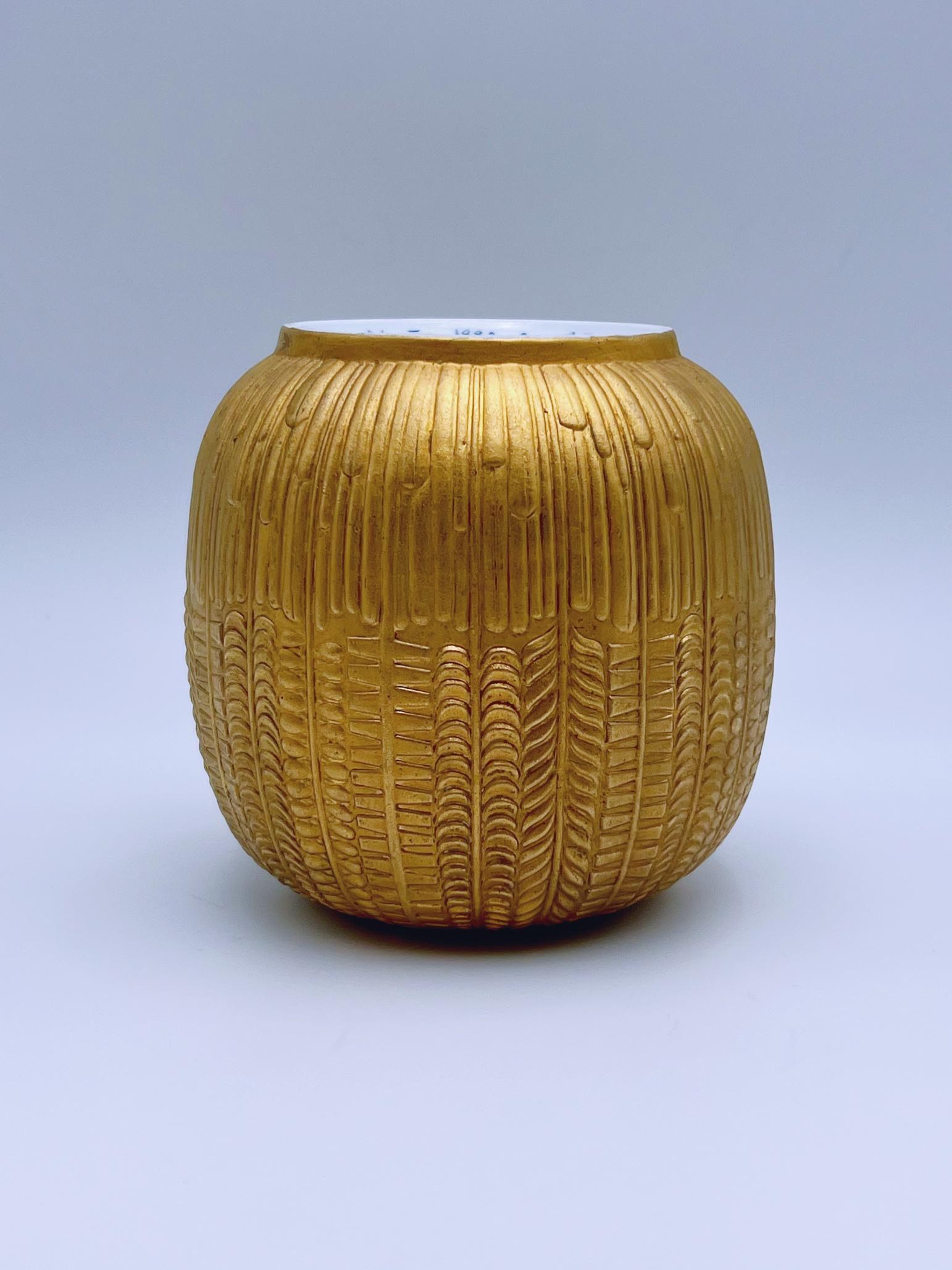Late 20th Century Unique Gold Gilt Royal Porzellan KPM Germany Vase
