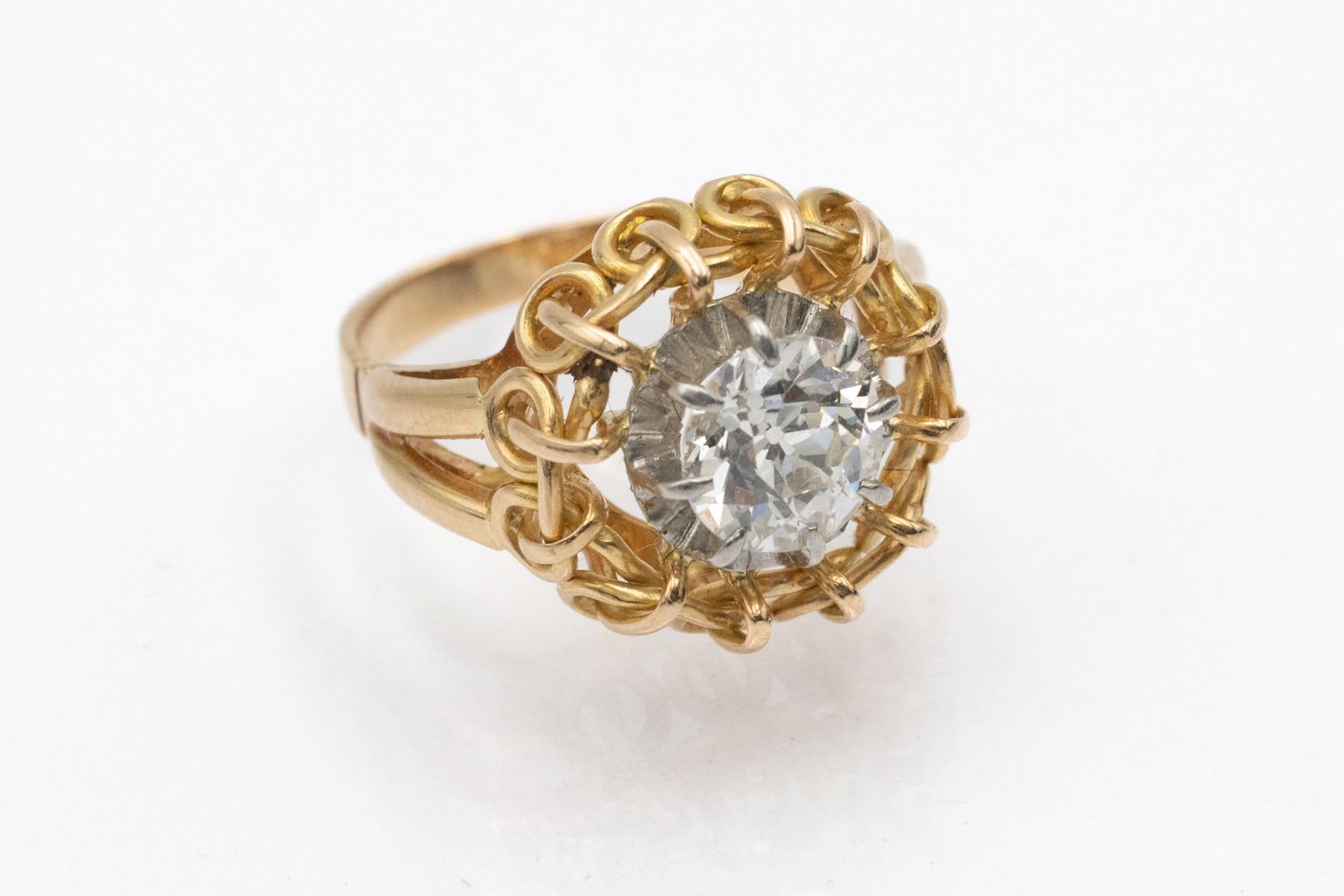 Taille vieille Europe Bague unique en or ornée d'un diamant taille ancienne brillant de 1,32 carat en vente