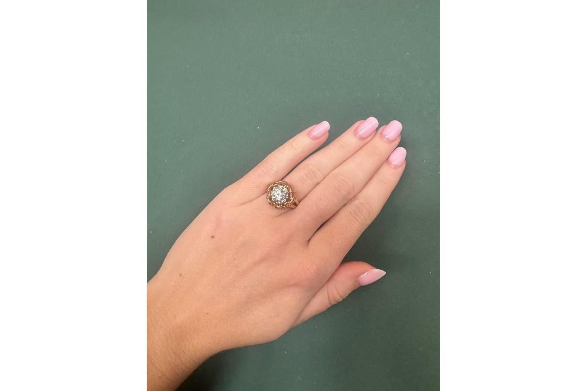 Bague unique en or ornée d'un diamant taille ancienne brillant de 1,32 carat en vente 3