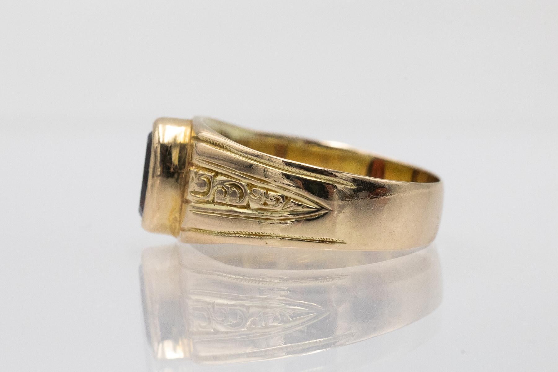 Unique gold ring with a garnet, Austria, turn of the 19th/20th century. For Sale 5