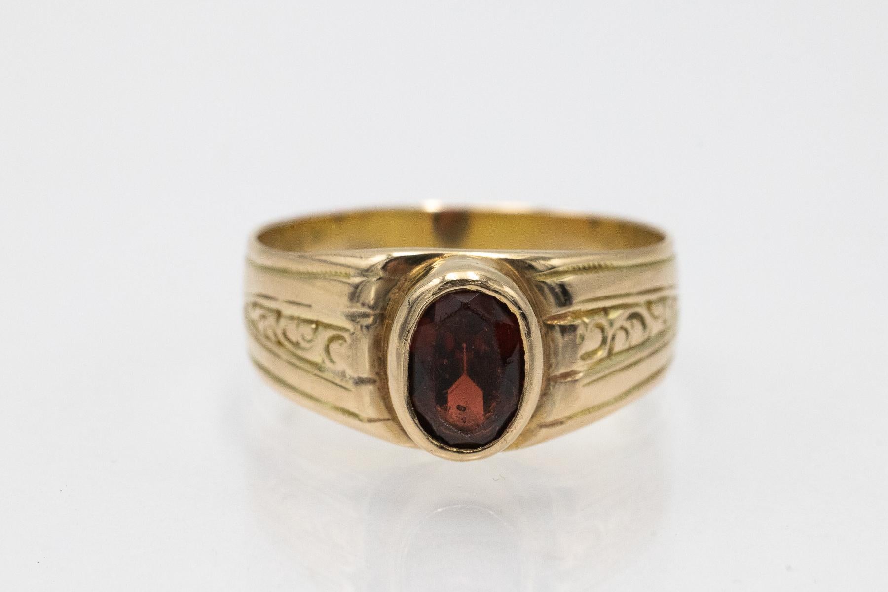 Unique gold ring with a garnet, Austria, turn of the 19th/20th century. For Sale 2