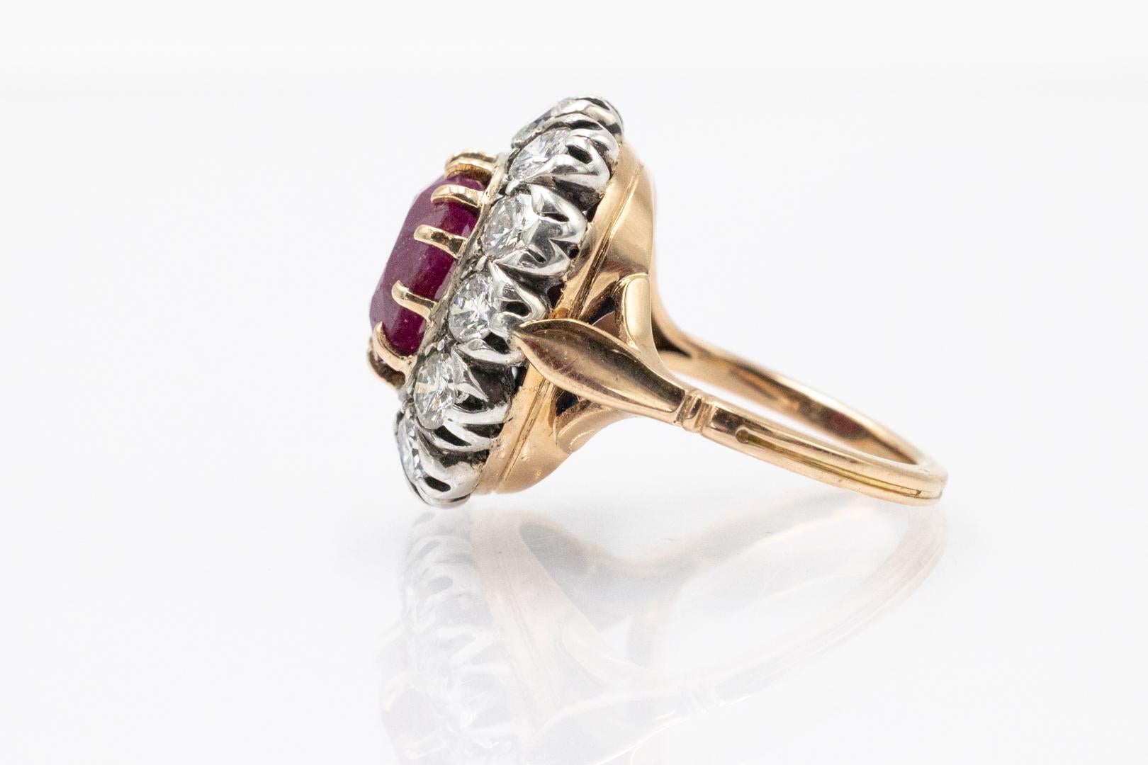 Unique gold ring with ruby and diamonds. For Sale 2