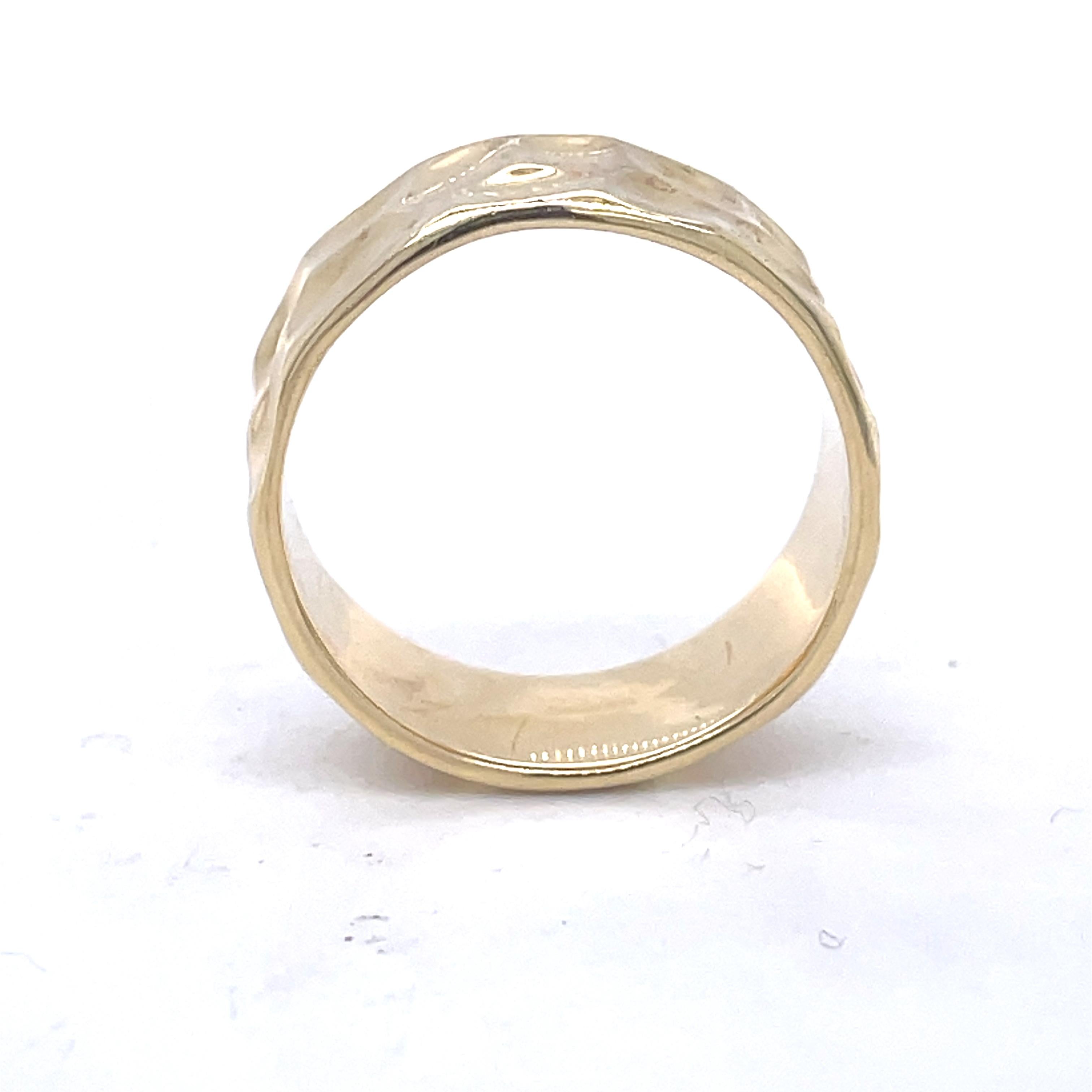unique yellow gold wedding bands