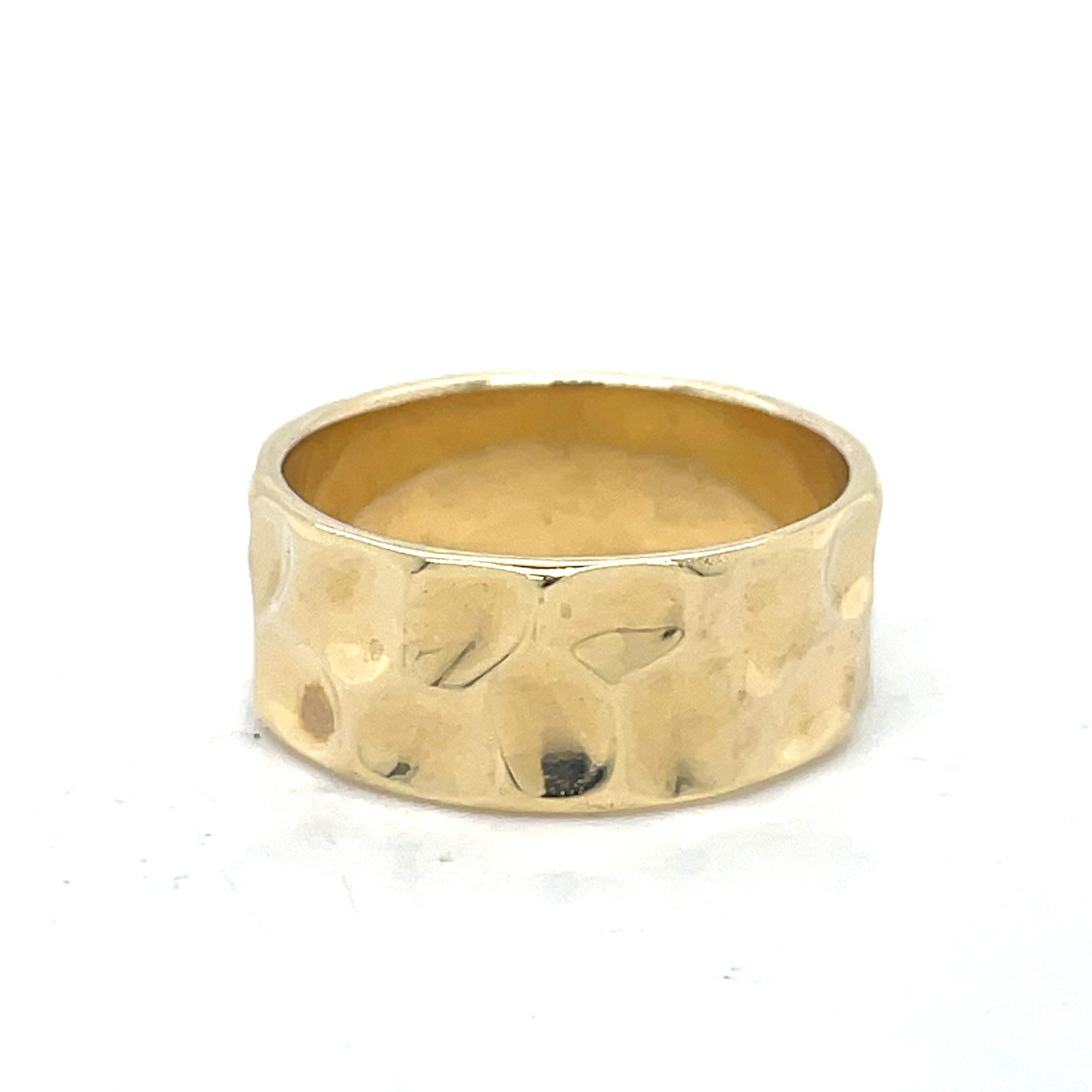Women's or Men's Unique Gold Wedding Band, Texture Gold ring, 14K Yellow gold, thick wedding band For Sale