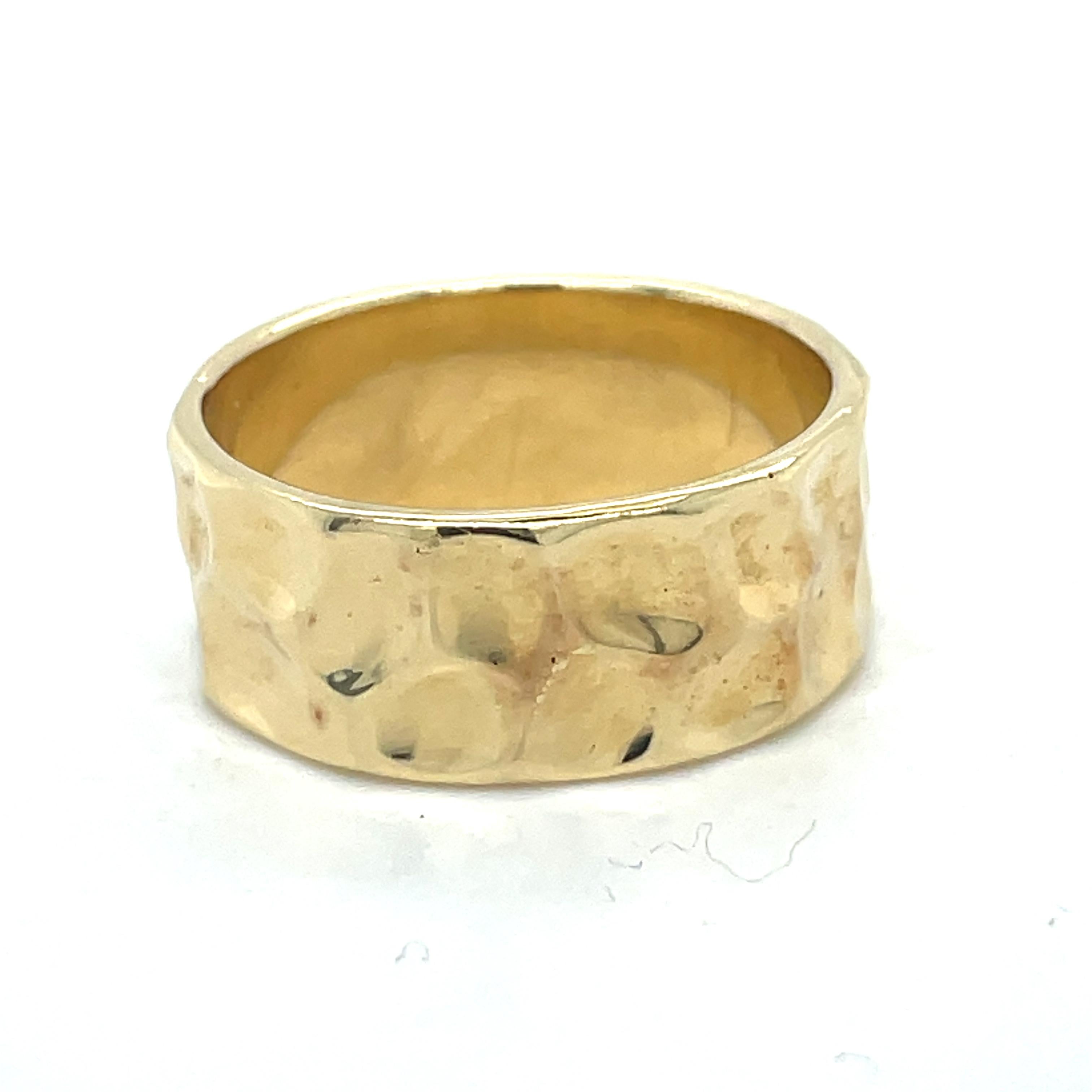 Unique Gold Wedding Band, Texture Gold ring, 14K Yellow gold, thick wedding band For Sale 1