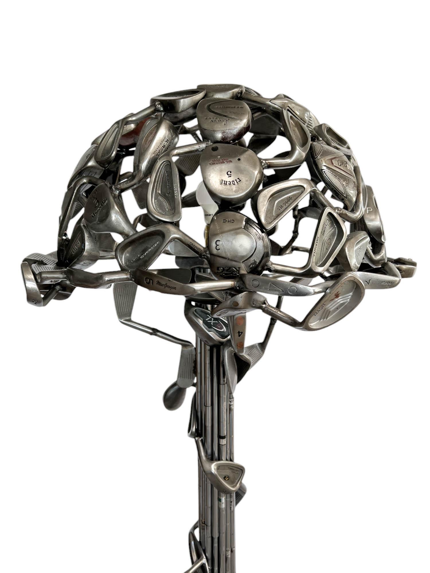 Escultura única de lámpara de pie con temática de golf Hecho a mano en venta