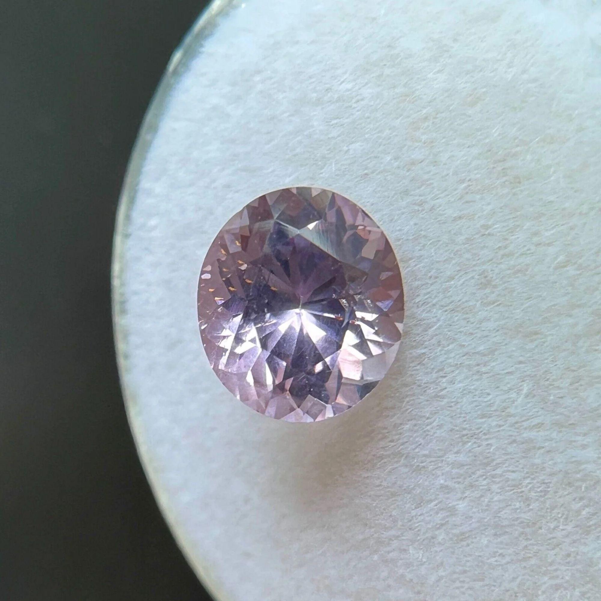 Unique GRA Certified 1.83 Carat Fine Lilac Purple Spinel Fancy Cut Rare In New Condition For Sale In Birmingham, GB
