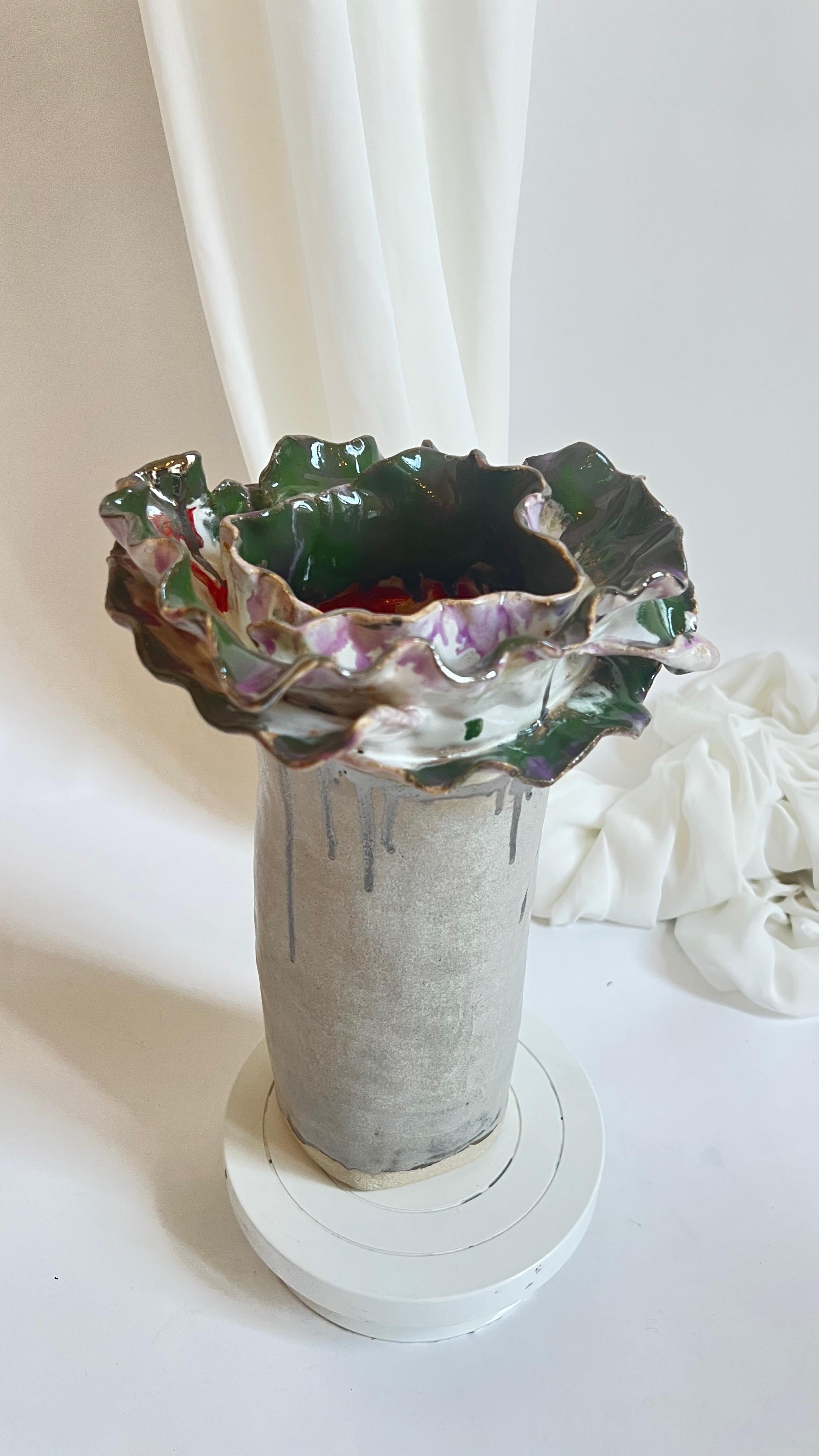 Einzigartige graue Olé DUSK-Vase von Hania Jneid (Glasiert) im Angebot
