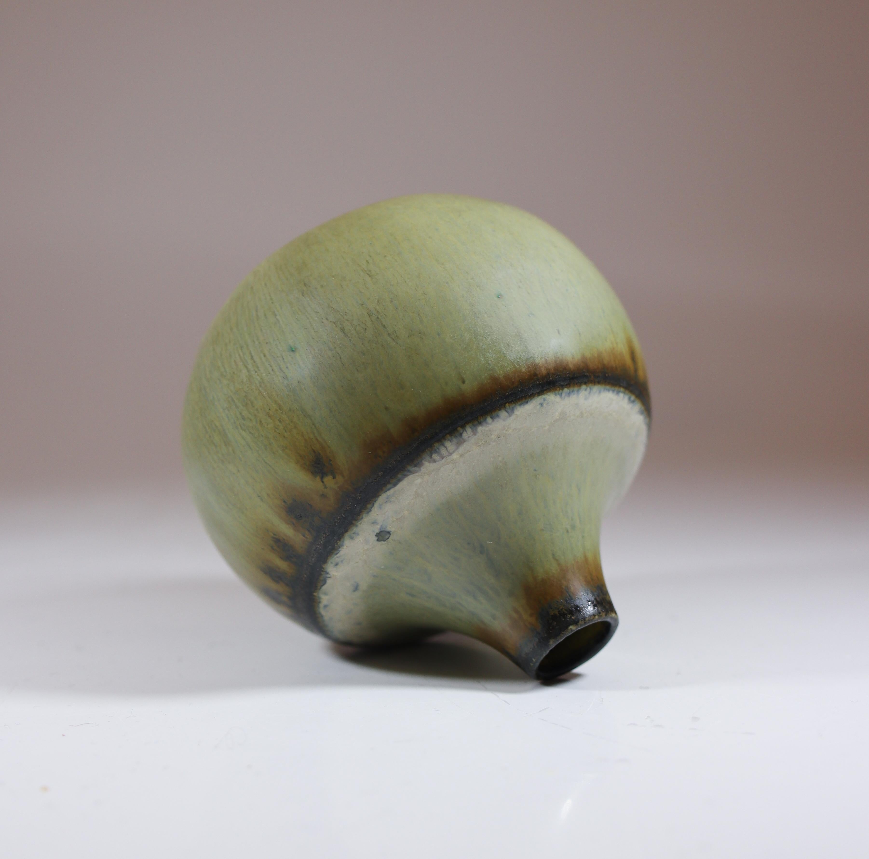 Ceramica Vaso unico in gres grigio, Carl-Harry Stålhane, Rörstrand, metà del secolo scorso in vendita