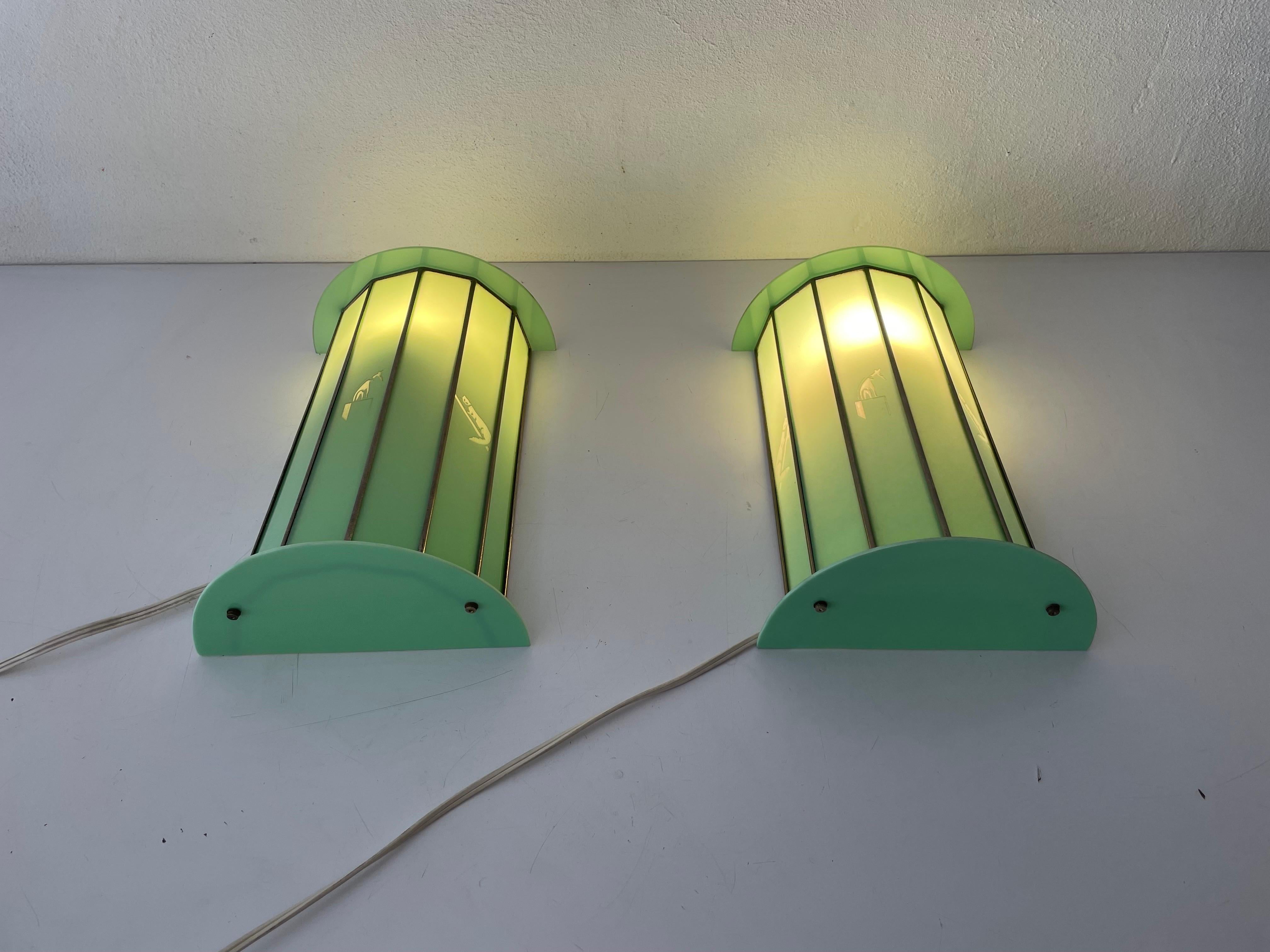 Unique Green Glass Lovely Cat & Dog Illustrated Pair of Sconces, 1950s, Italy 1