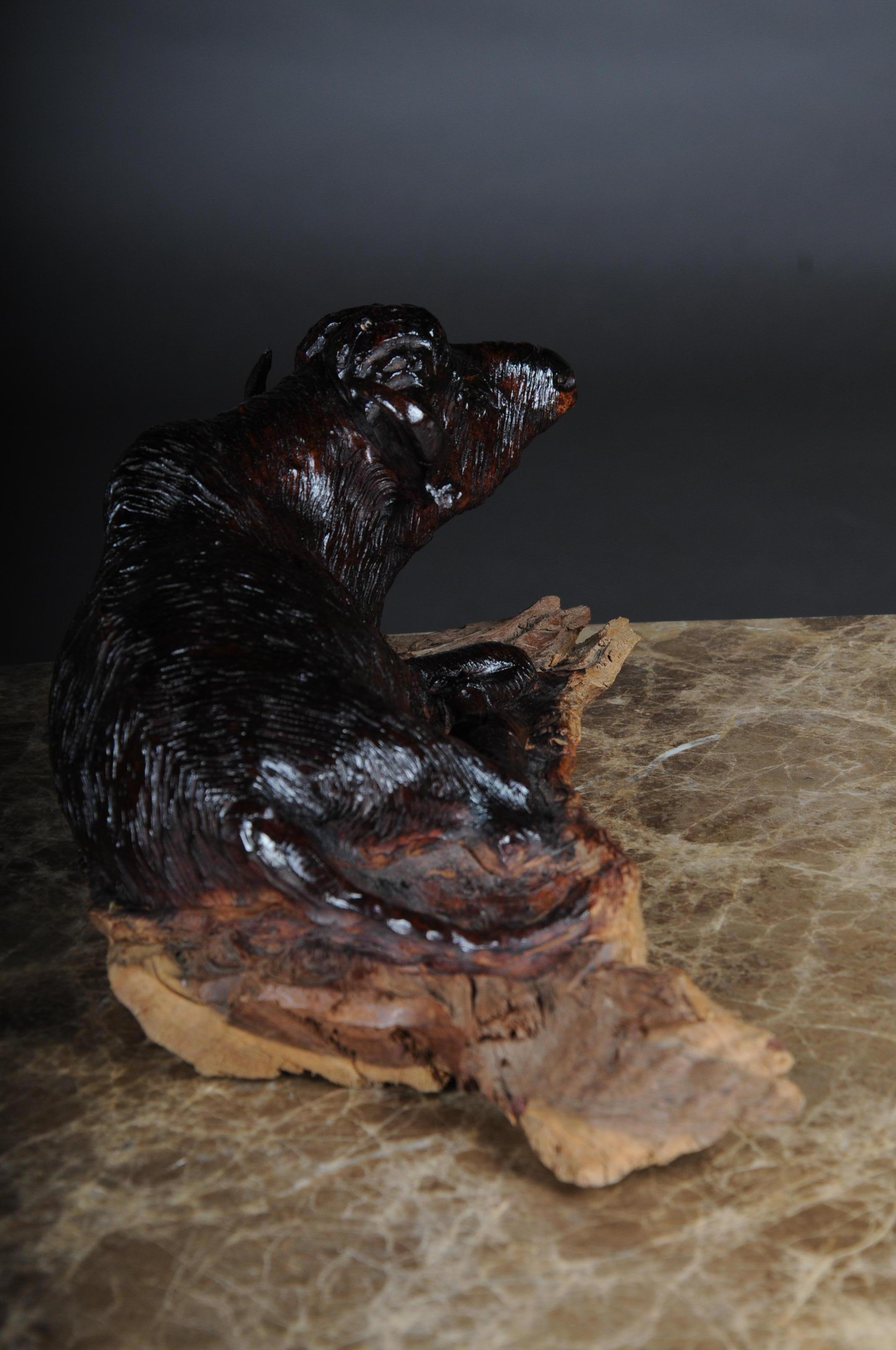 Einzigartige handgeschnitzte Tierskulptur aus Massivholz Bison (Deutsch) im Angebot