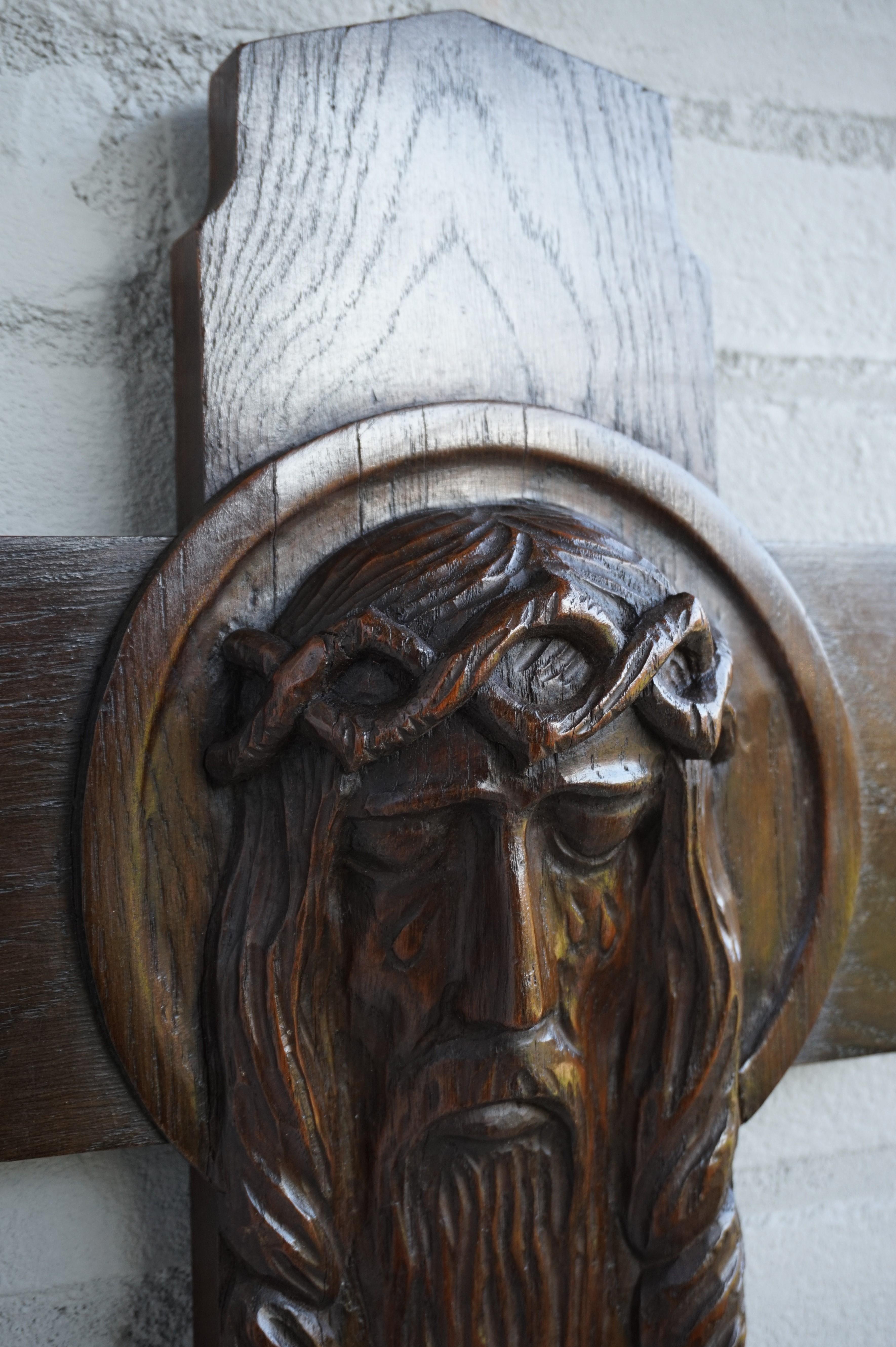 Unique Hand Carved Art Deco Wall Crucifix w. Suffering Christ in Tears Sculpture In Excellent Condition For Sale In Lisse, NL
