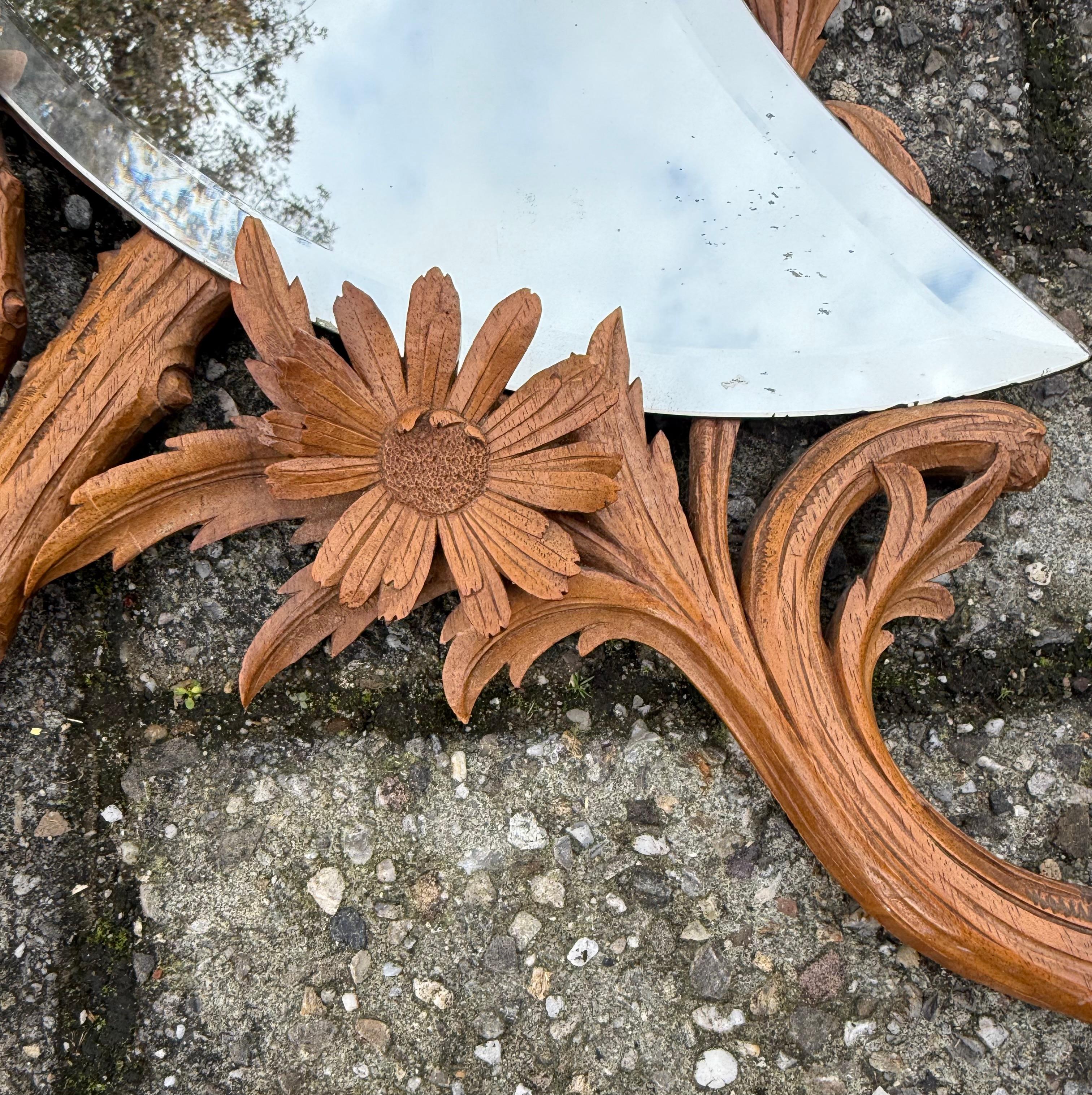 Miroir Art Nouveau unique sculpté à la main - Roses, papillon et Natural Elegance en vente 9
