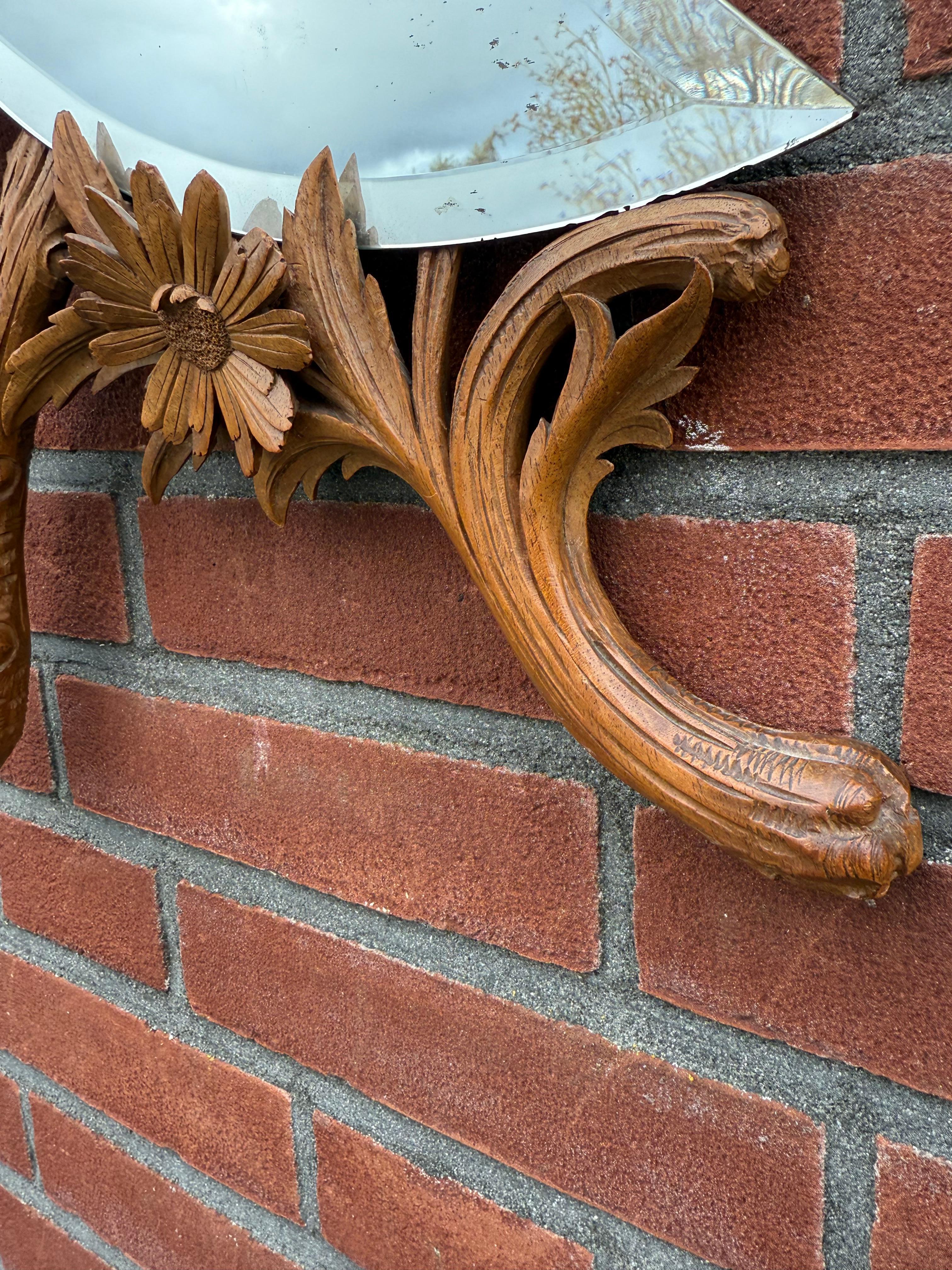 20ième siècle Miroir Art Nouveau unique sculpté à la main - Roses, papillon et Natural Elegance en vente