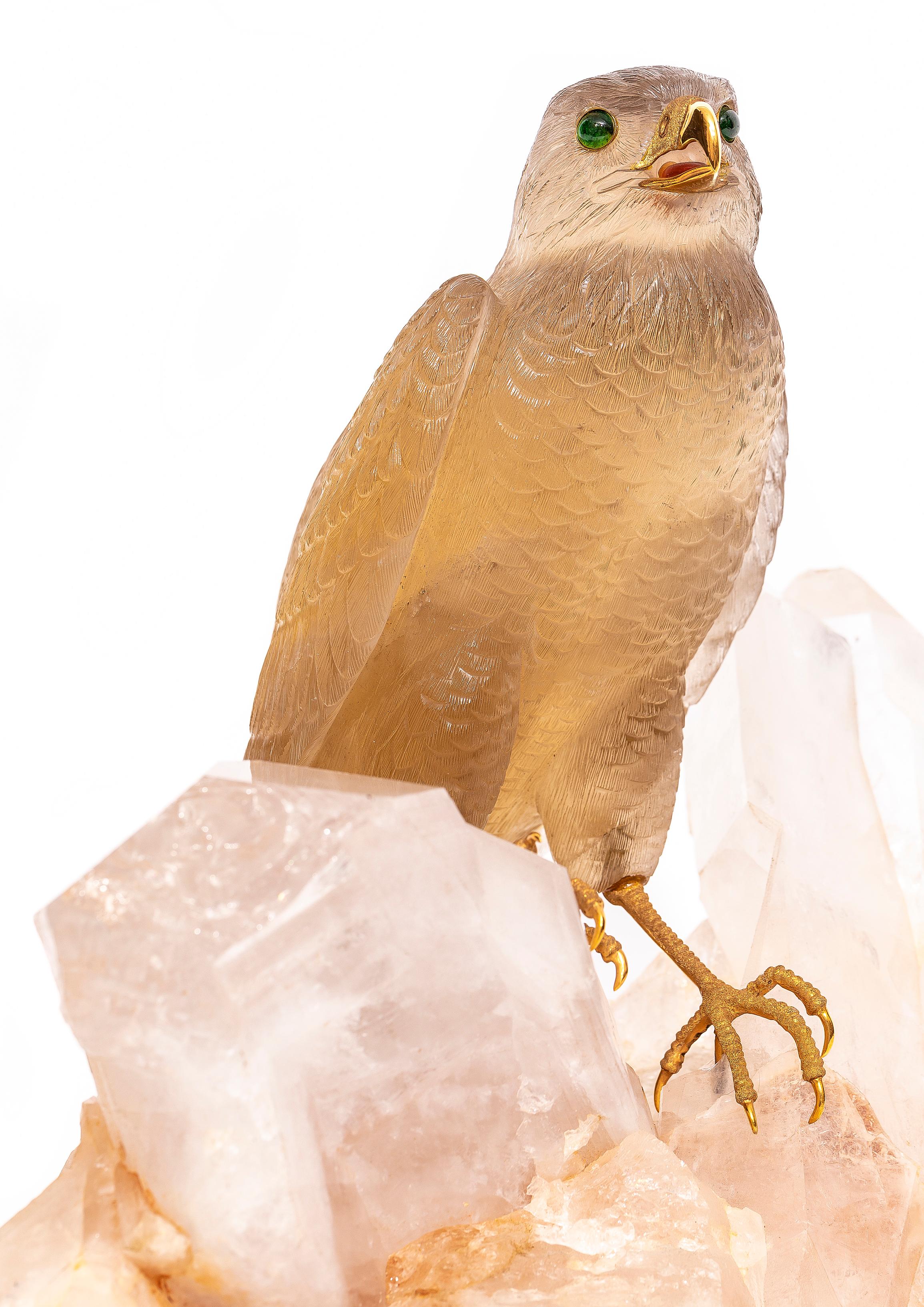 Sculpture unique de Falcon en citrine sculptée à la main avec bec et serres en or, signée Zadora en vente 1