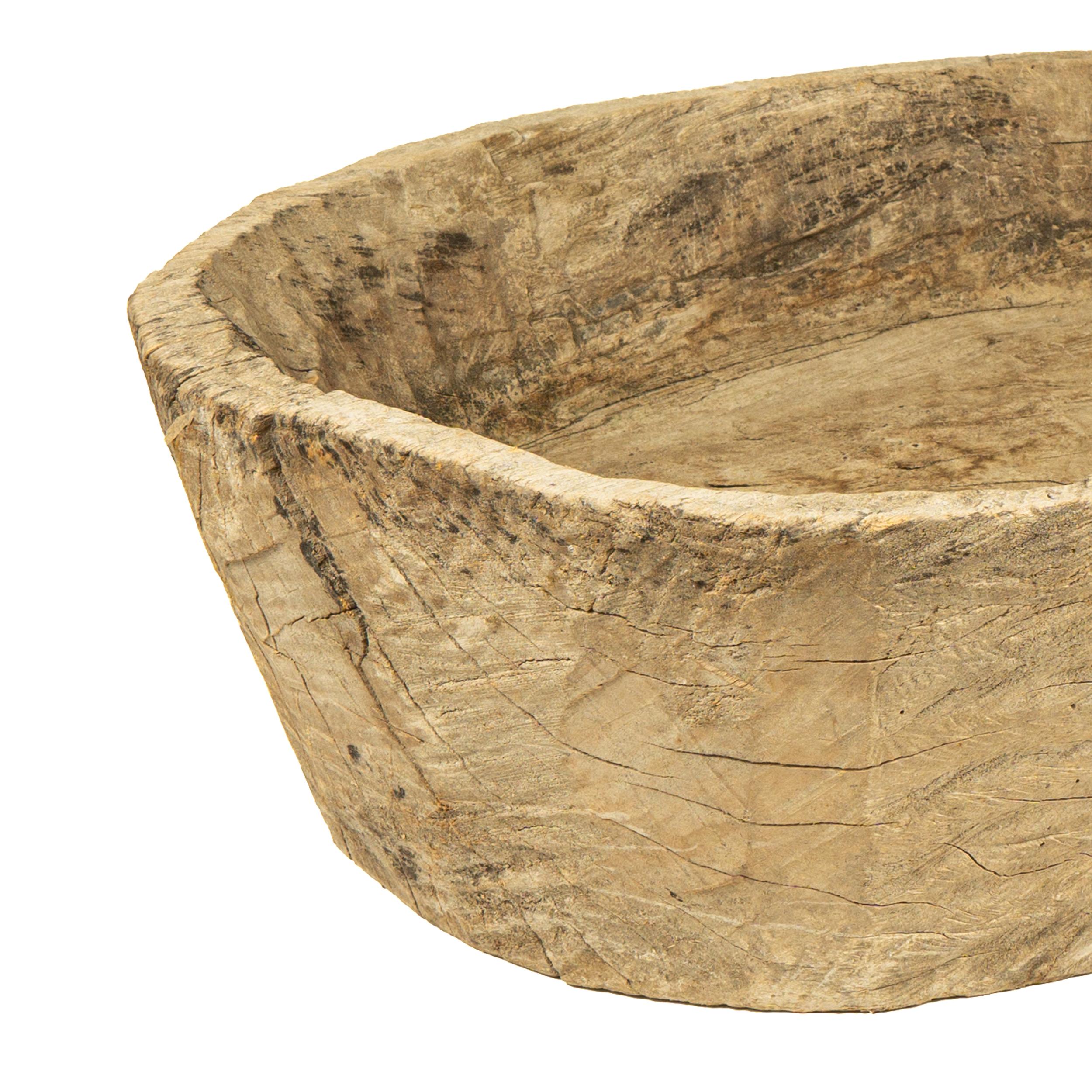 Unique Hand Carved Sabino Wood through Bowl Found in Zacatecas, Mexico, ca. 1890 In Good Condition For Sale In Guadalajra, Jal