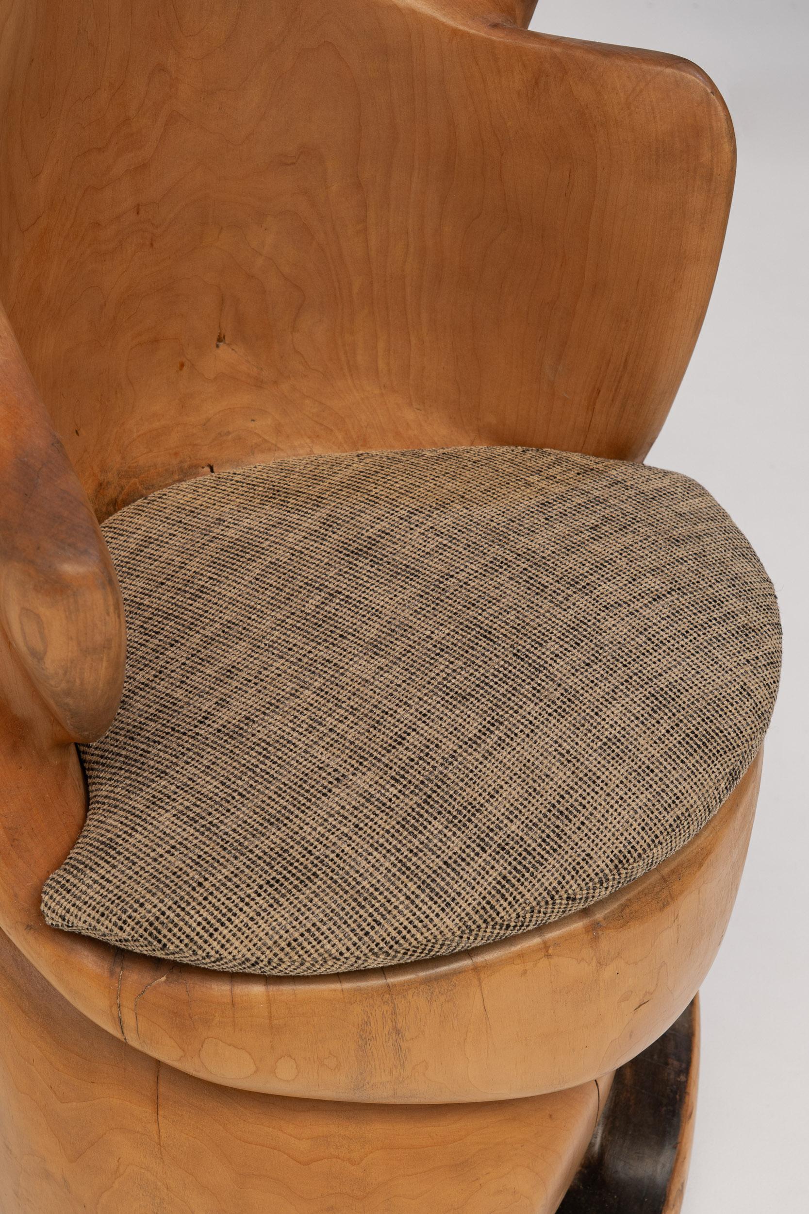 20ième siècle Chaise trône en bois sculpturale unique, sculptée à la main, France, années 1970 en vente