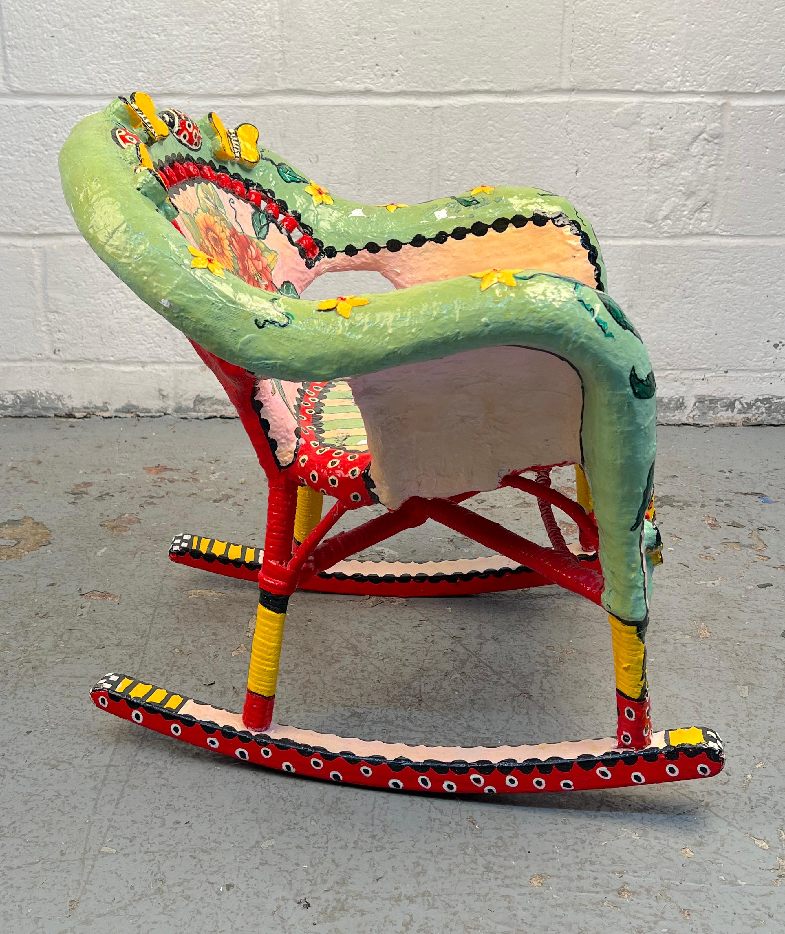 Chaise à bascule unique pour enfants, peinte à la main Bon état - En vente à Brooklyn, NY