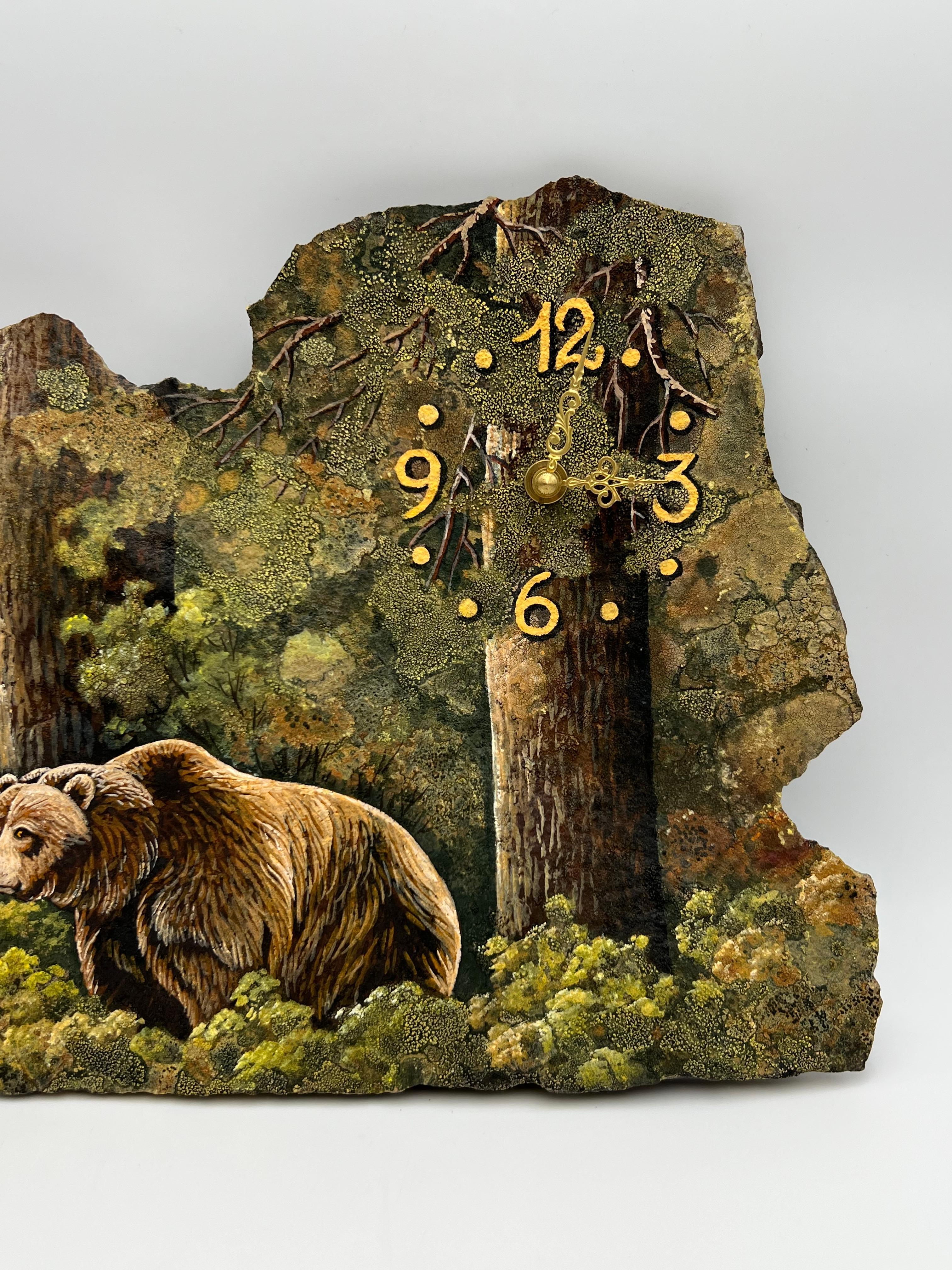 Unique Hand-Painted Stone Wall Clock with Bear Motif and Natural Moss For Sale 10