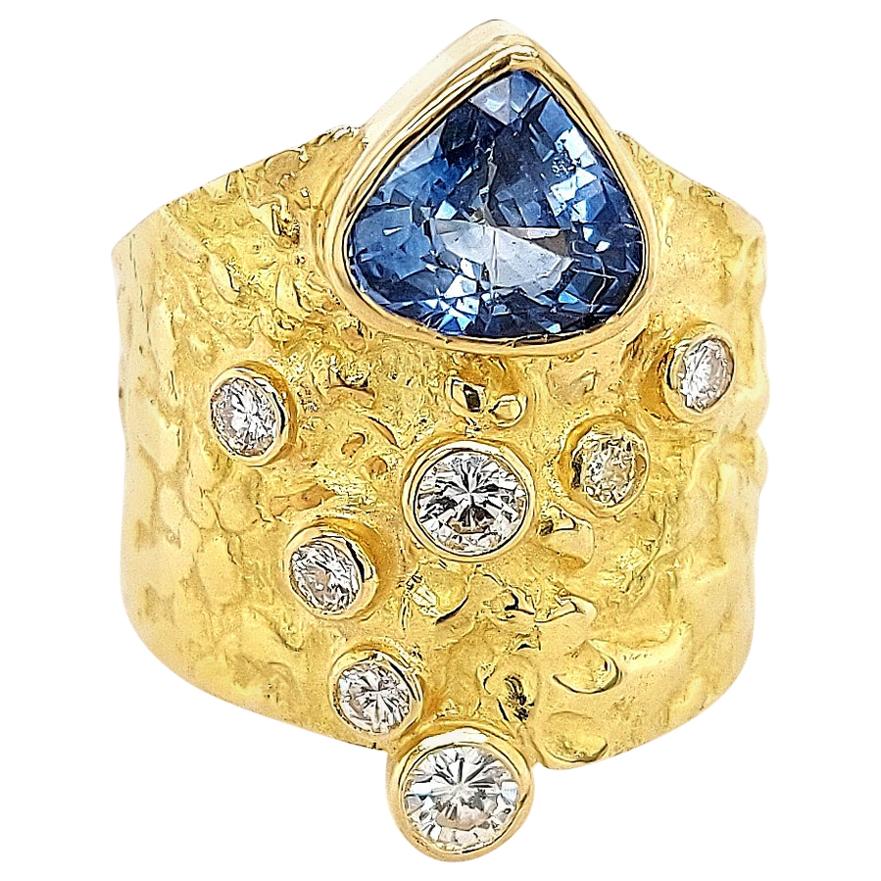 18kt Yellow Gold Ring Unique Handcrafted J.P. De Saedeleer Sapphire & Diamonds For Sale