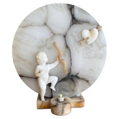 Lámpara de mesa «Cupido» de alabastro, única y hecha a mano, de estilo de mediados de siglo / Lámpara de noche romántica