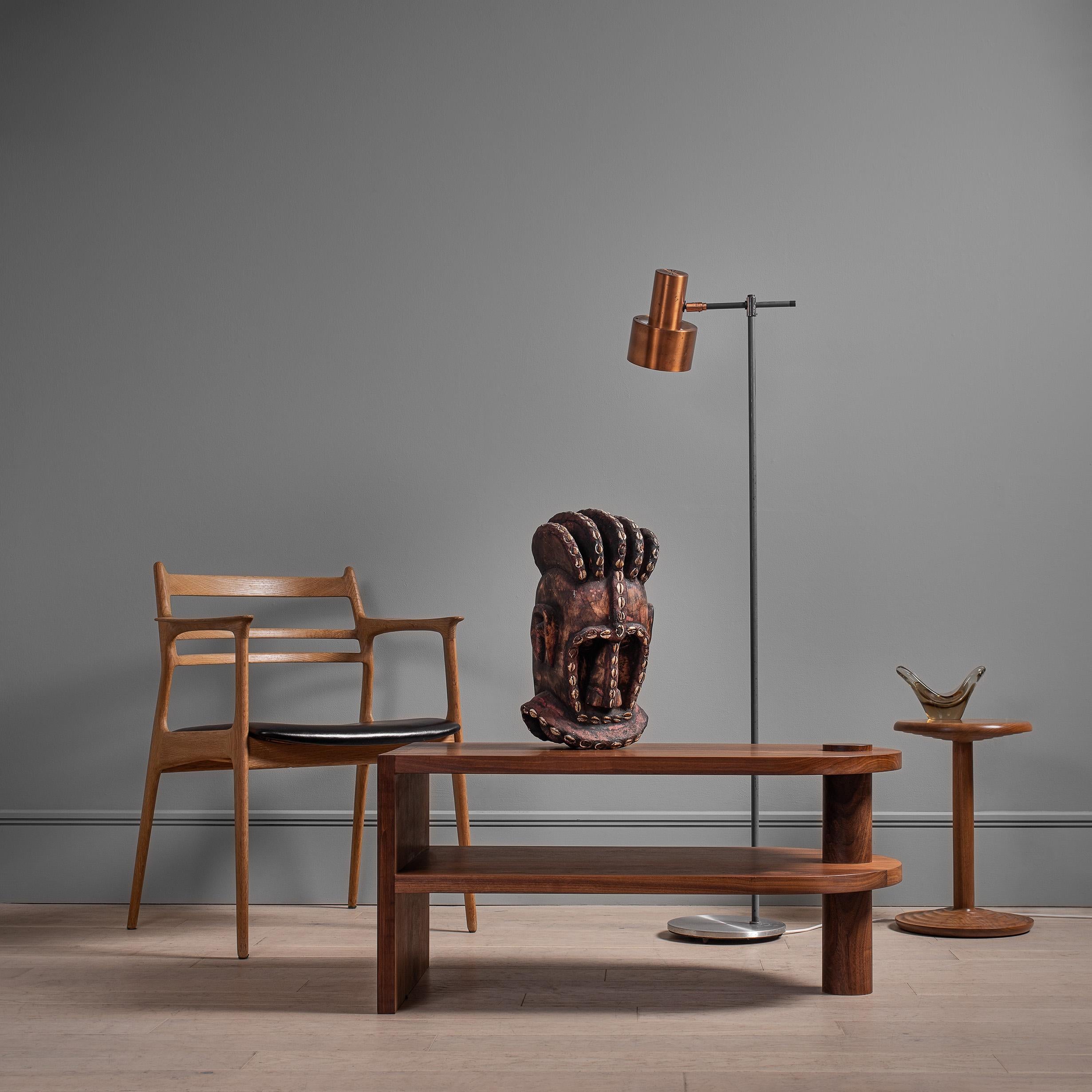 Chaise scandinave unique en chêne et cuir, fabriquée à la main  en vente 6
