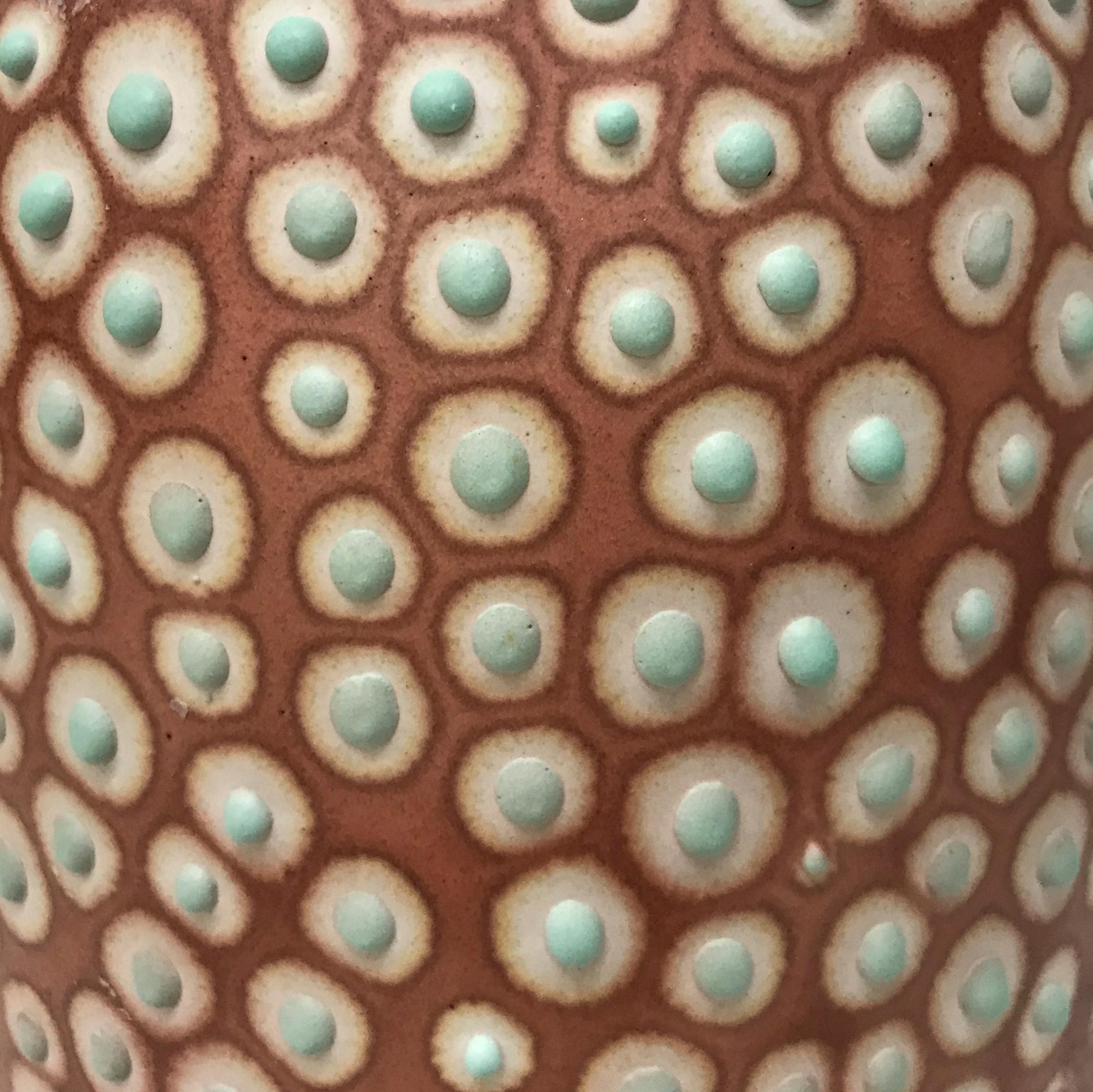 Americano Vaso oblungo unico del 21° secolo, fatto a mano, in ruggine e menta in vendita
